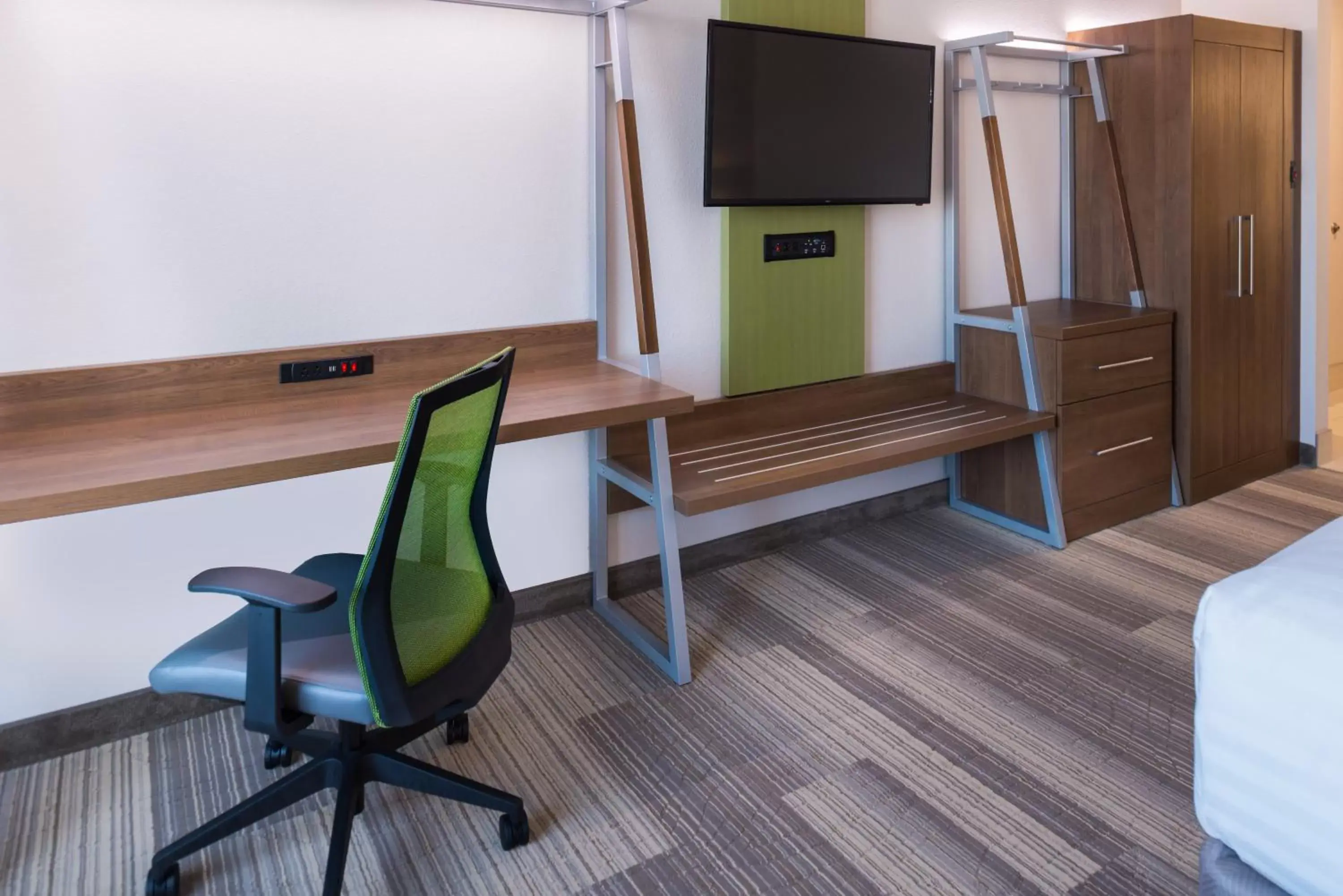 Seating Area in Holiday Inn Express Fort Worth West, an IHG Hotel