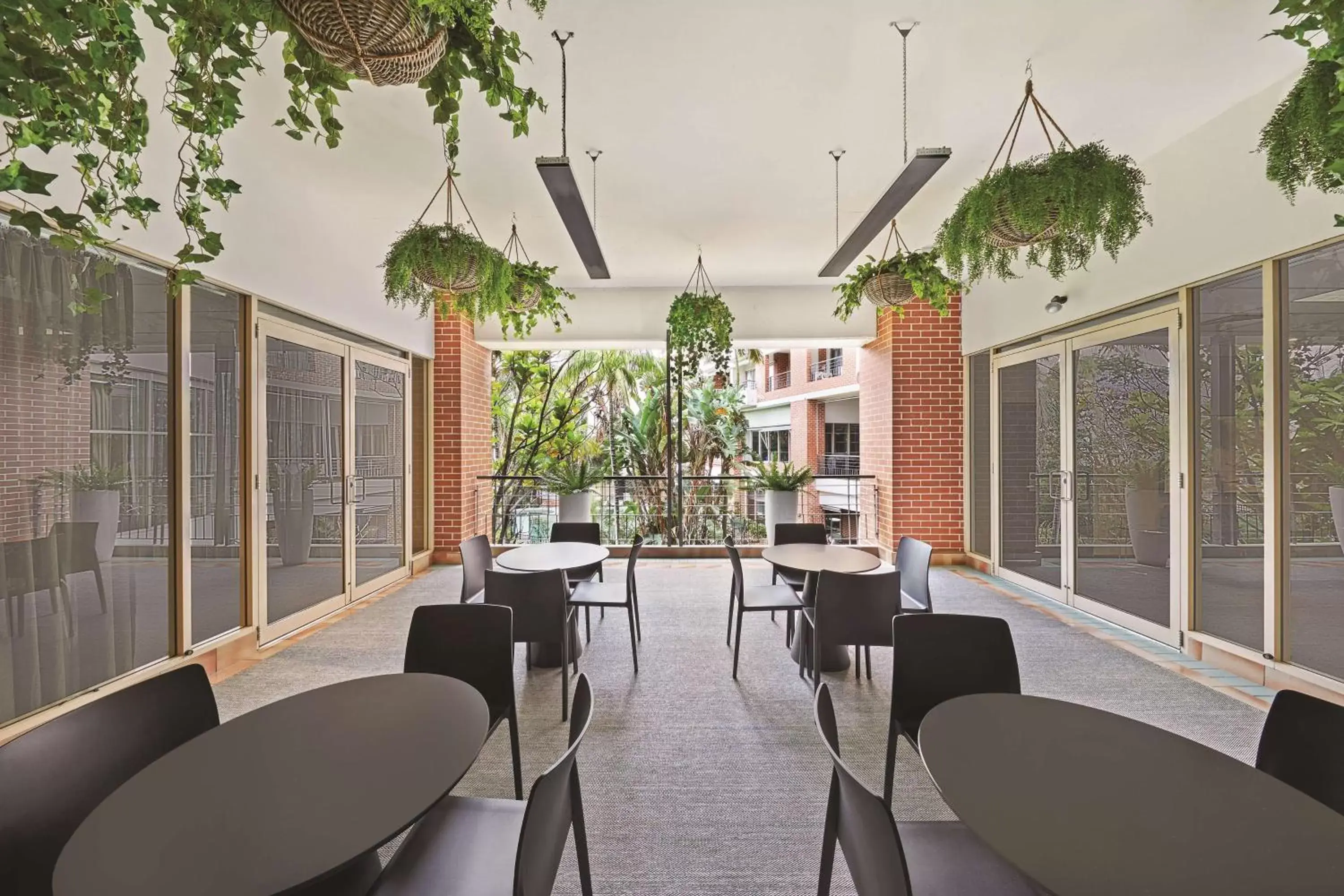 Meeting/conference room, Restaurant/Places to Eat in Adina Apartment Hotel Sydney Surry Hills