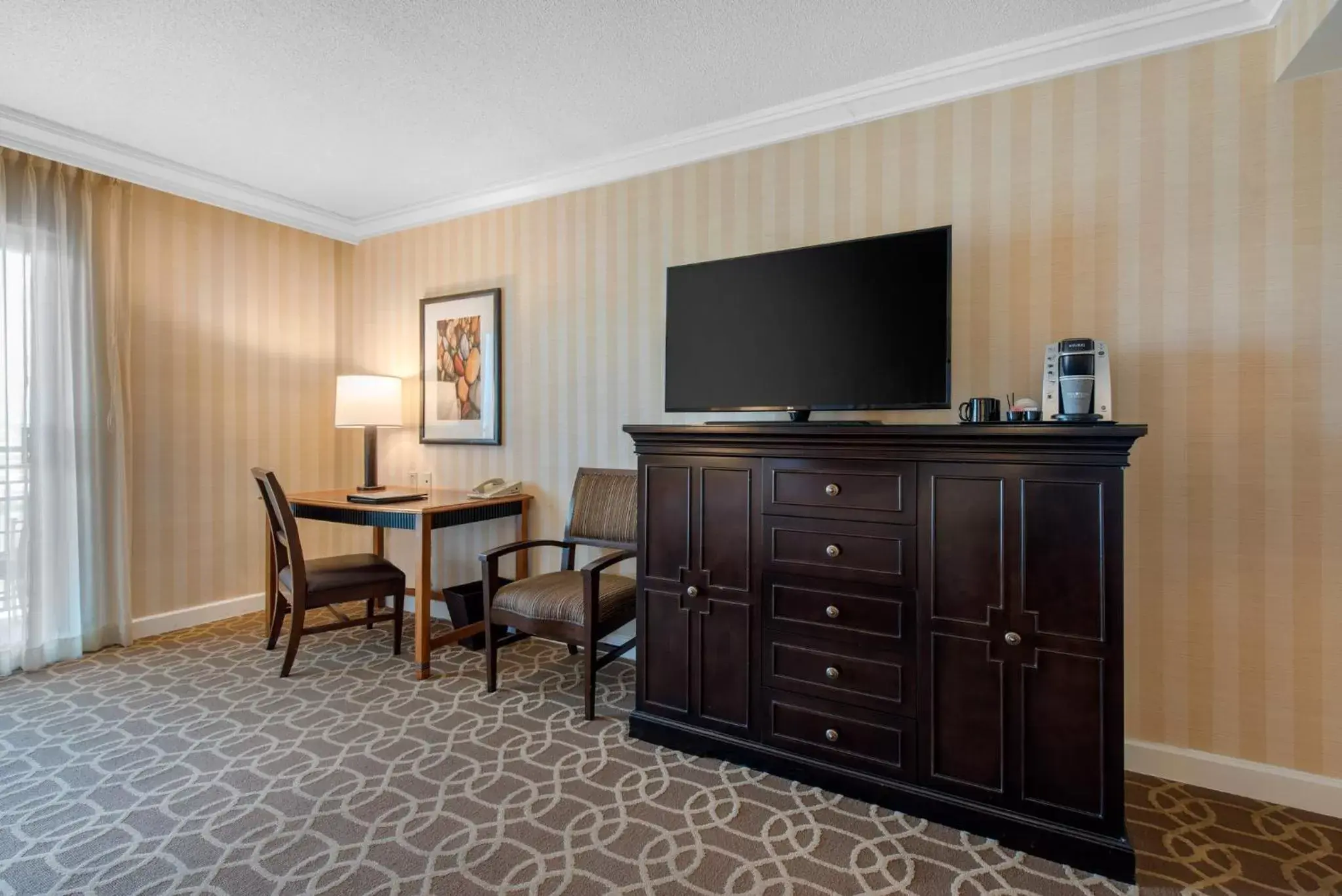 Photo of the whole room, TV/Entertainment Center in Omni Interlocken Hotel