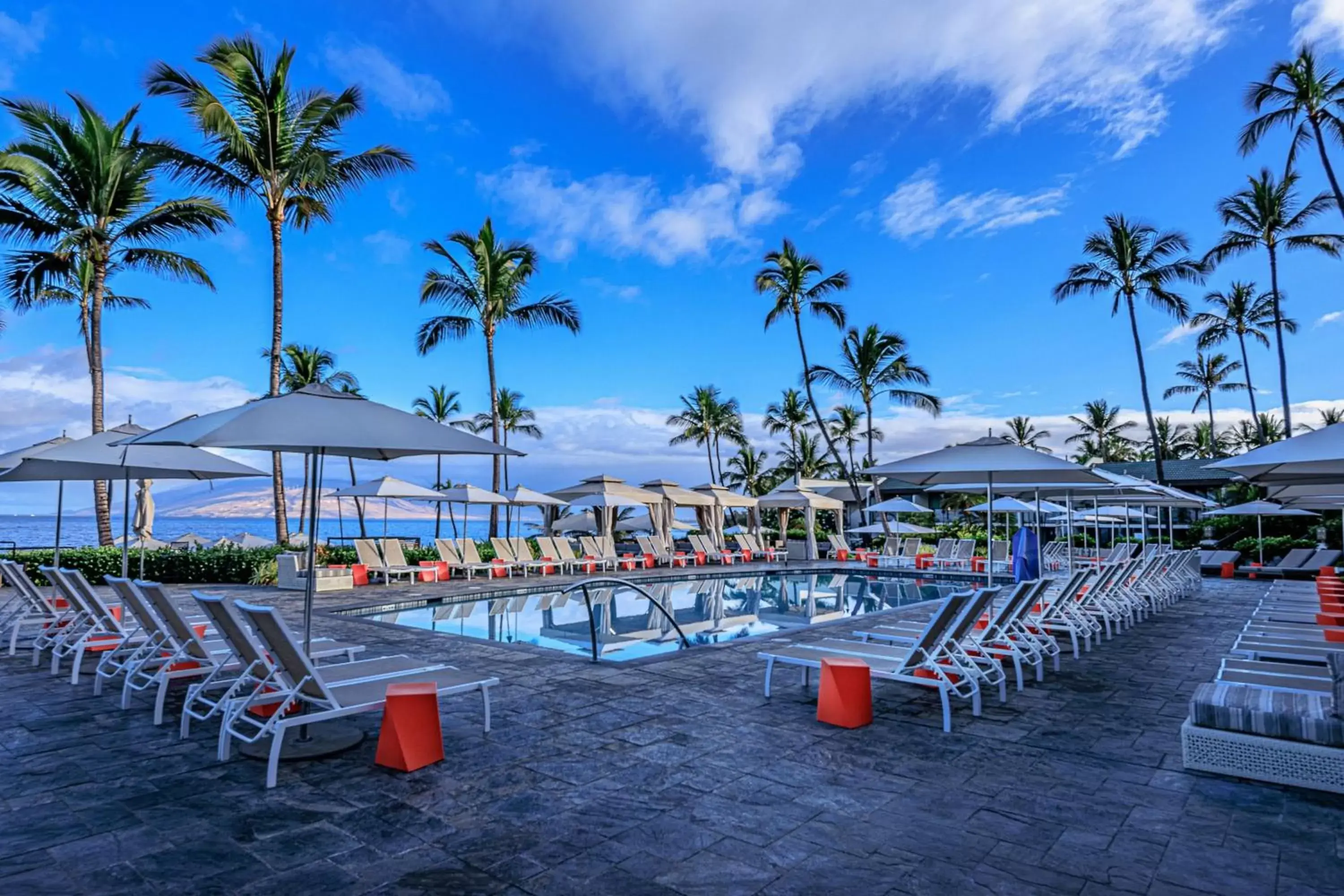 Swimming pool, Beach in Wailea Beach Resort - Marriott, Maui