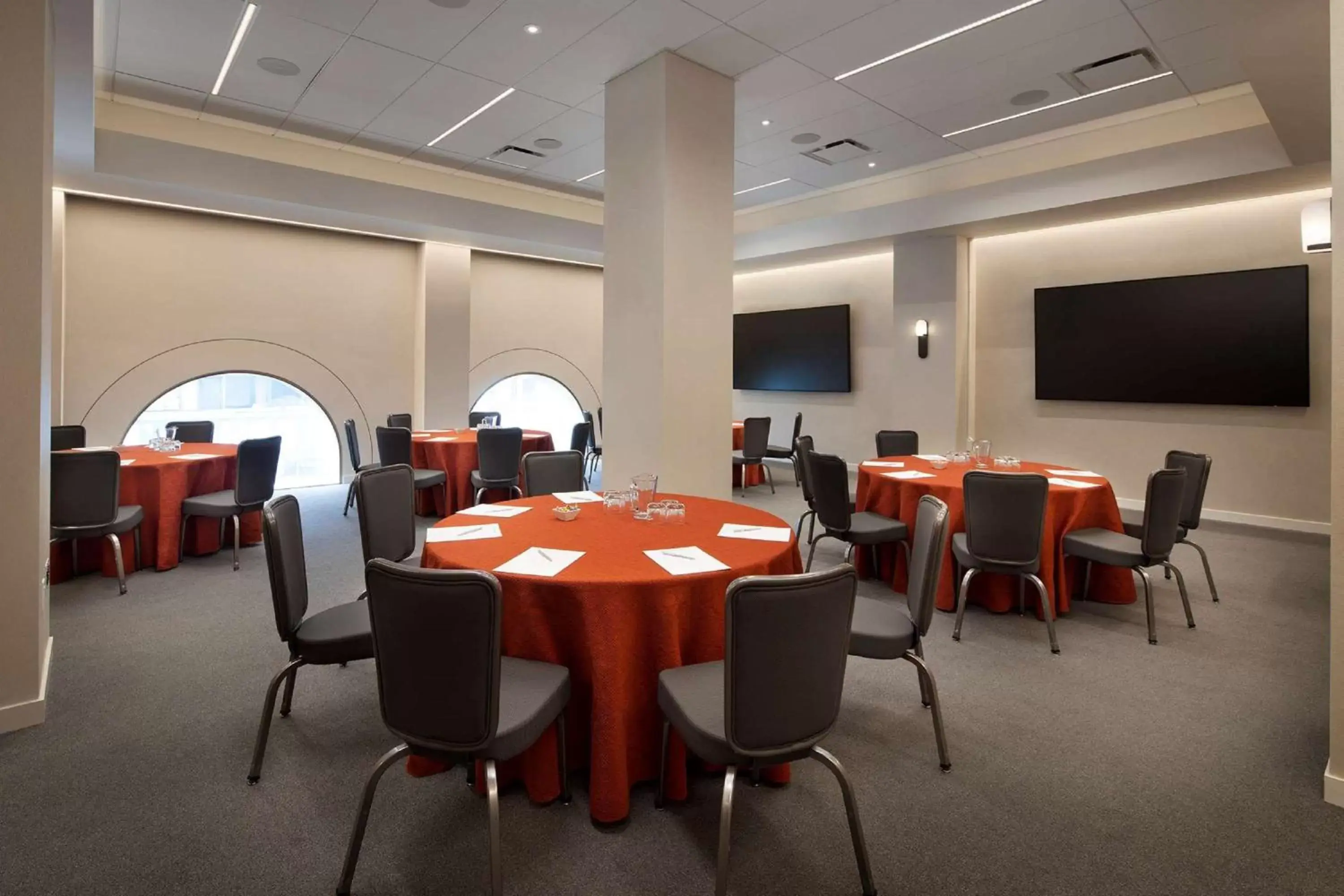 Meeting/conference room, Restaurant/Places to Eat in The Clift Royal Sonesta San Francisco
