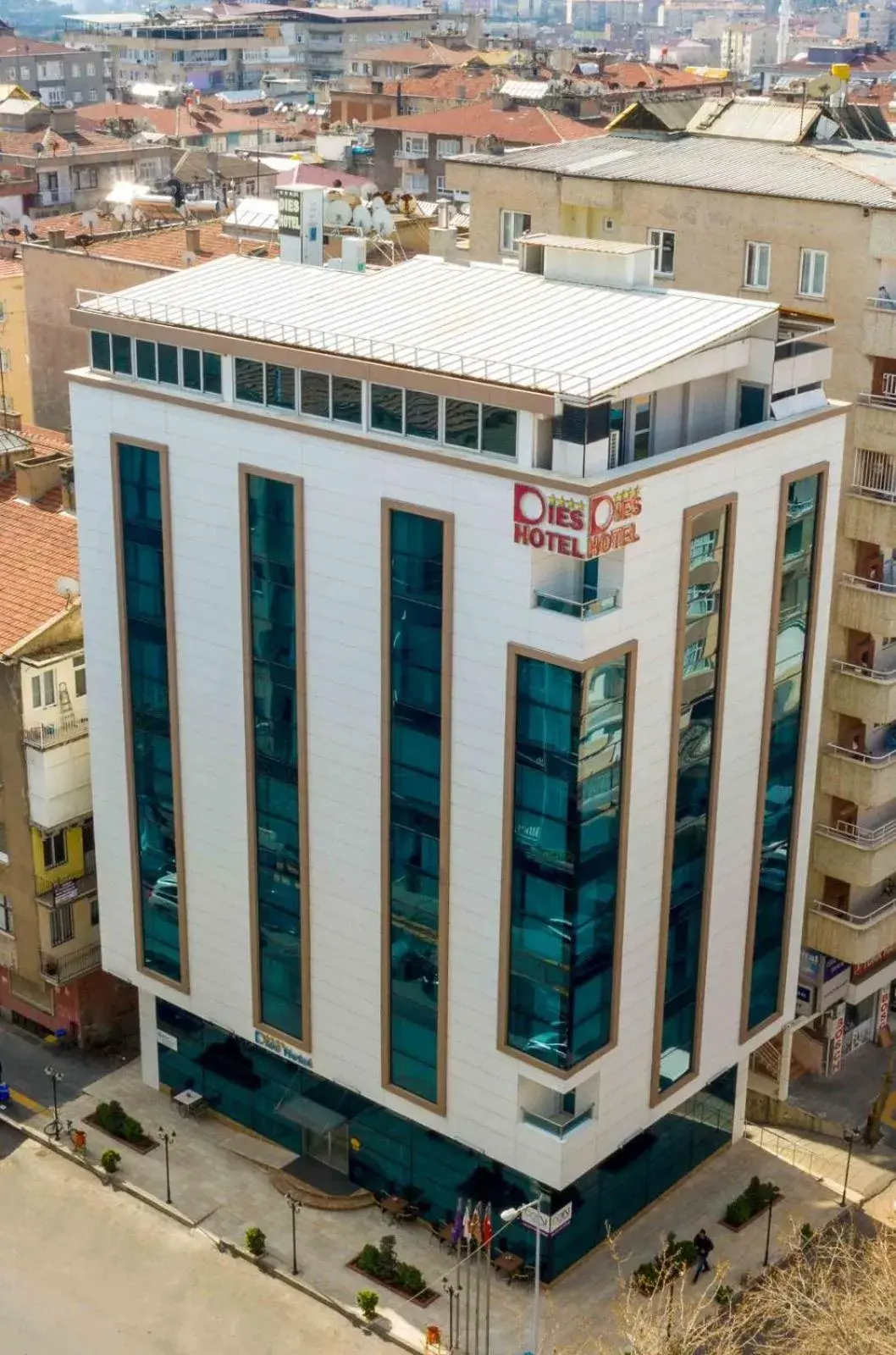 Property building, Bird's-eye View in Dies Hotel