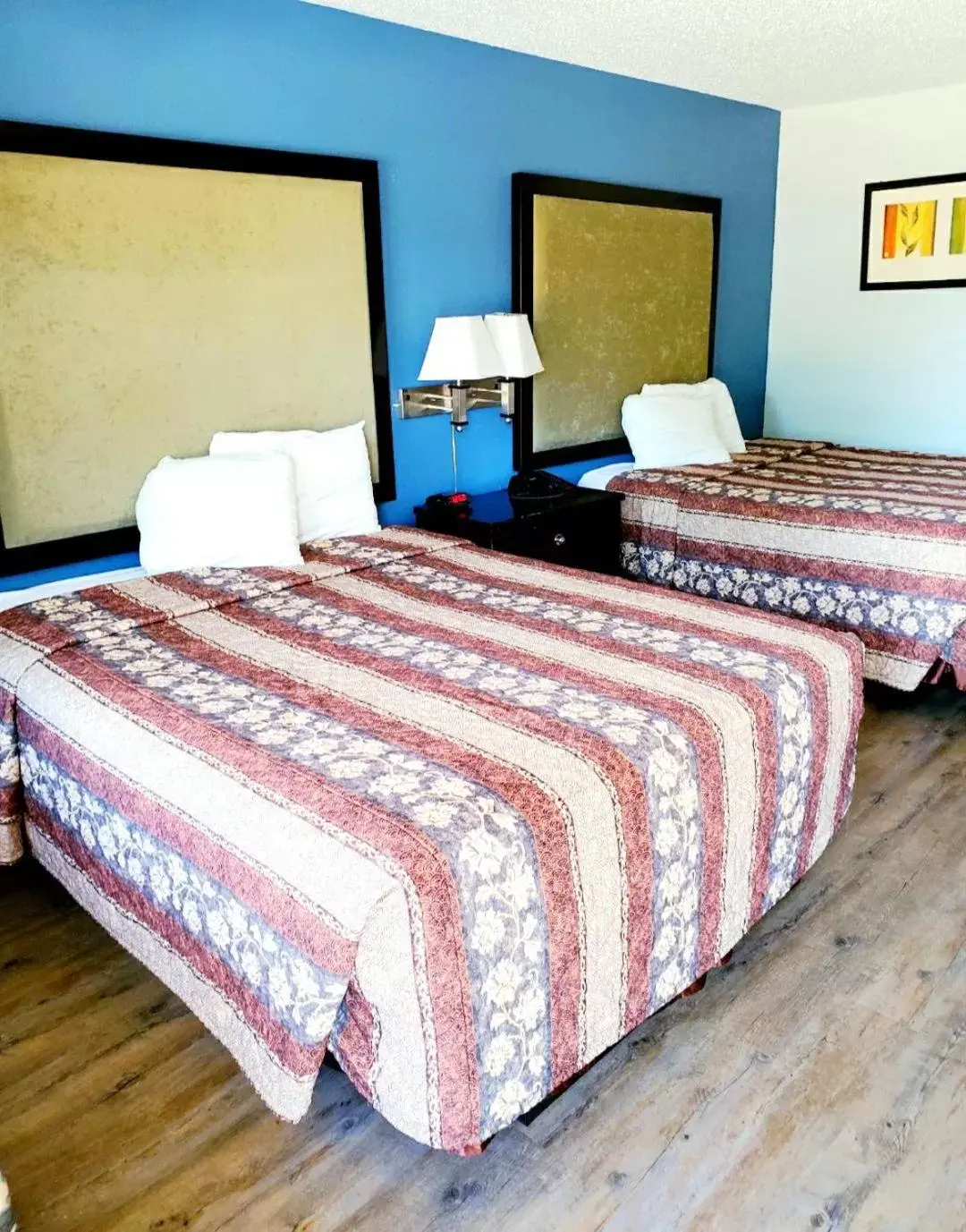 Photo of the whole room, Bed in Best Price Motel & Suites