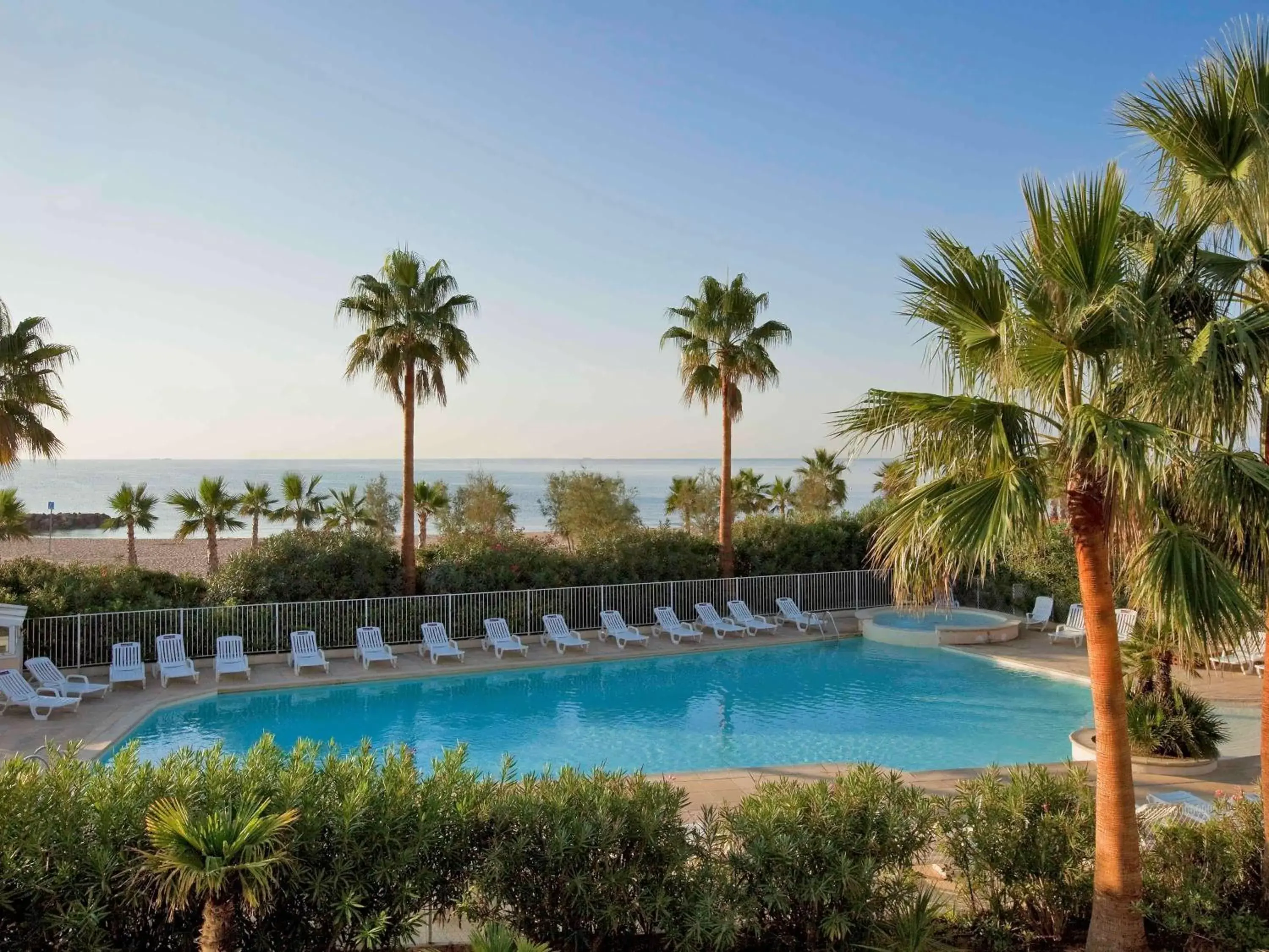 On site, Swimming Pool in Mercure Thalasso & Spa Port Fréjus