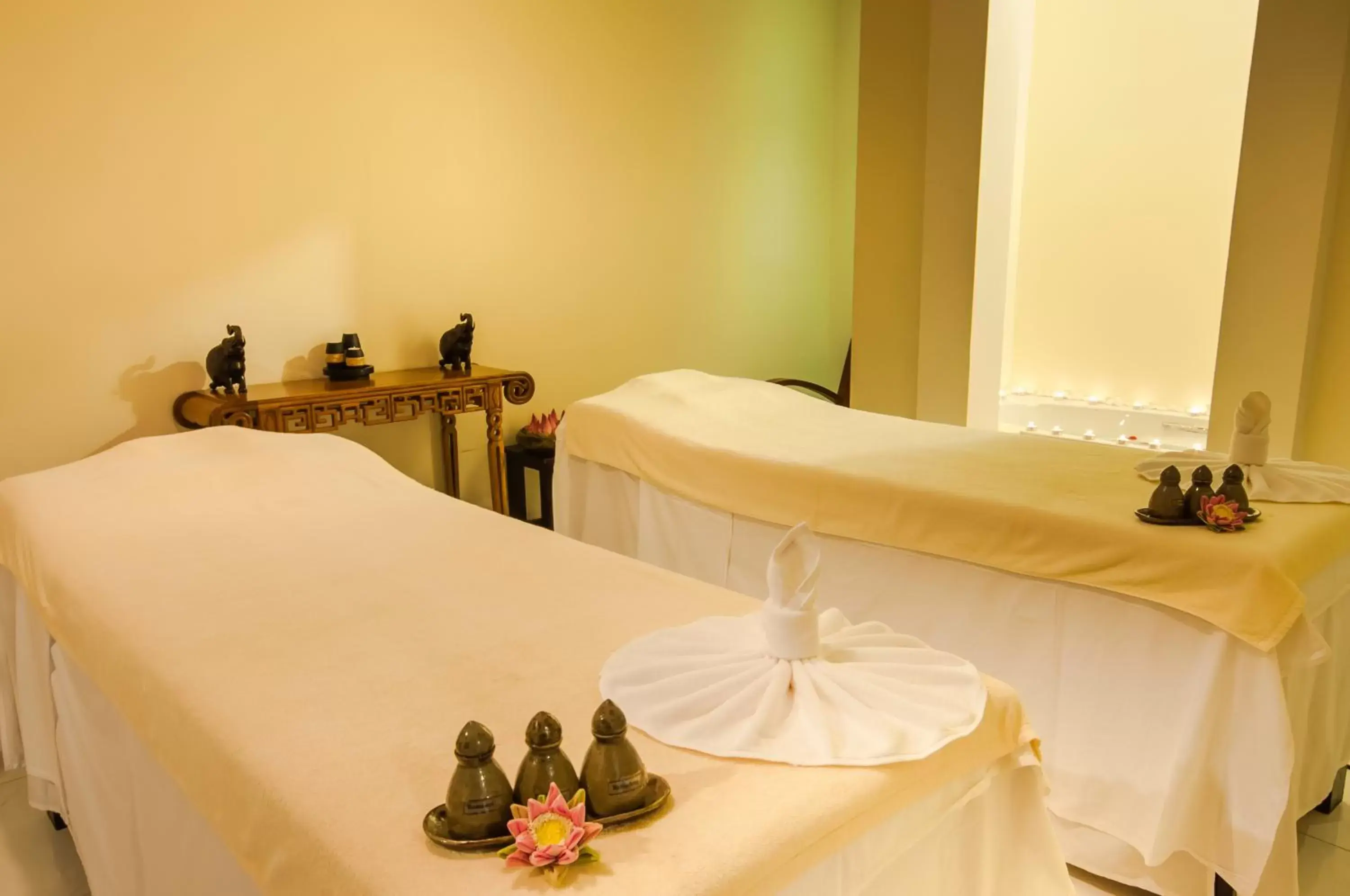 Massage in Saem Siemreap Hotel