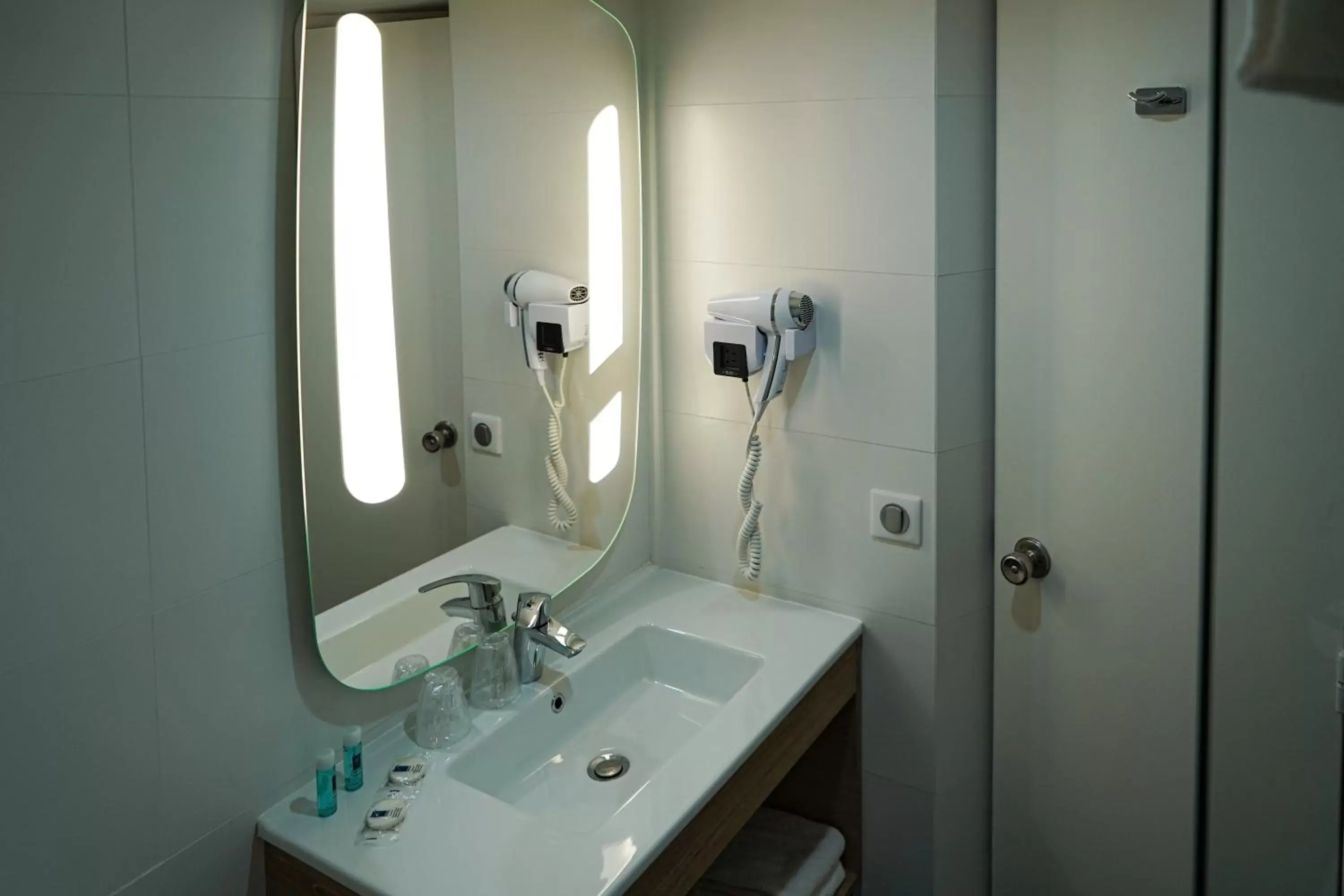 Toilet, Bathroom in ibis Styles Marseille Centre Prado Castellane