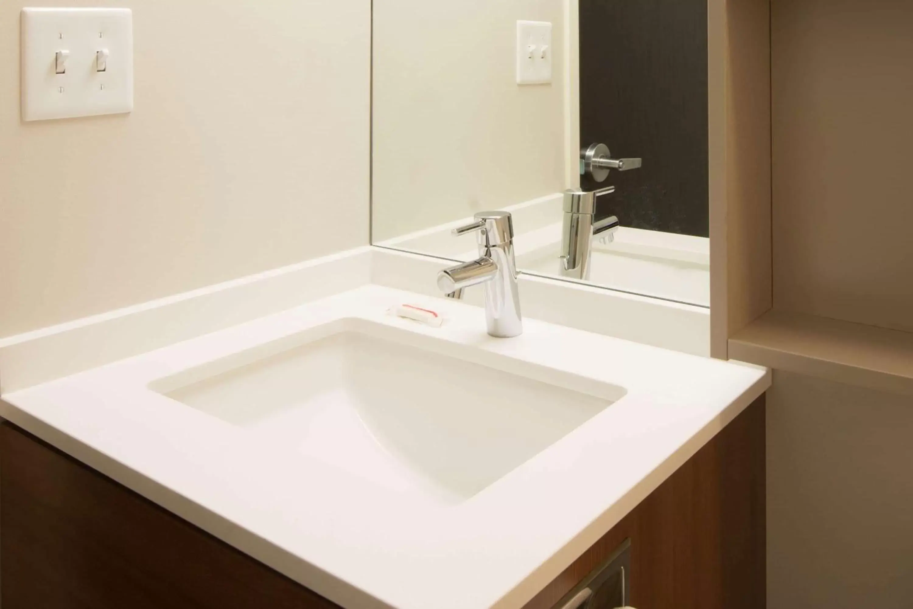 Bathroom in Microtel Inn & Suites by Wyndham Philadelphia Airport Ridley Park