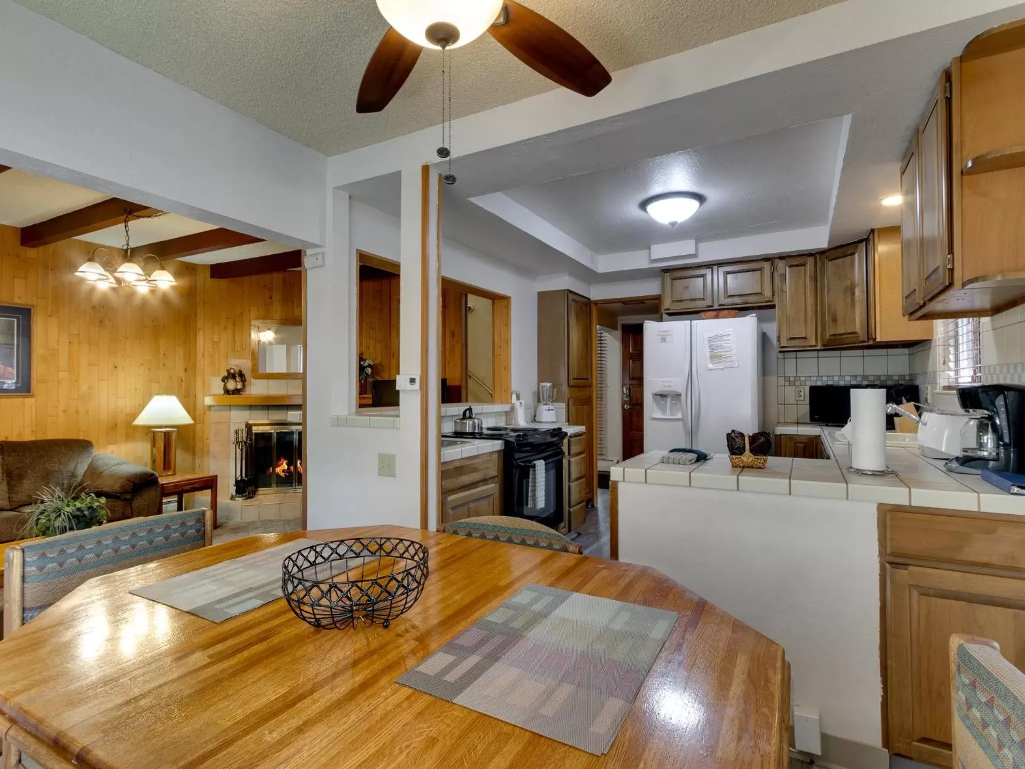 Seating area, Kitchen/Kitchenette in Heavenly Valley Townhouses