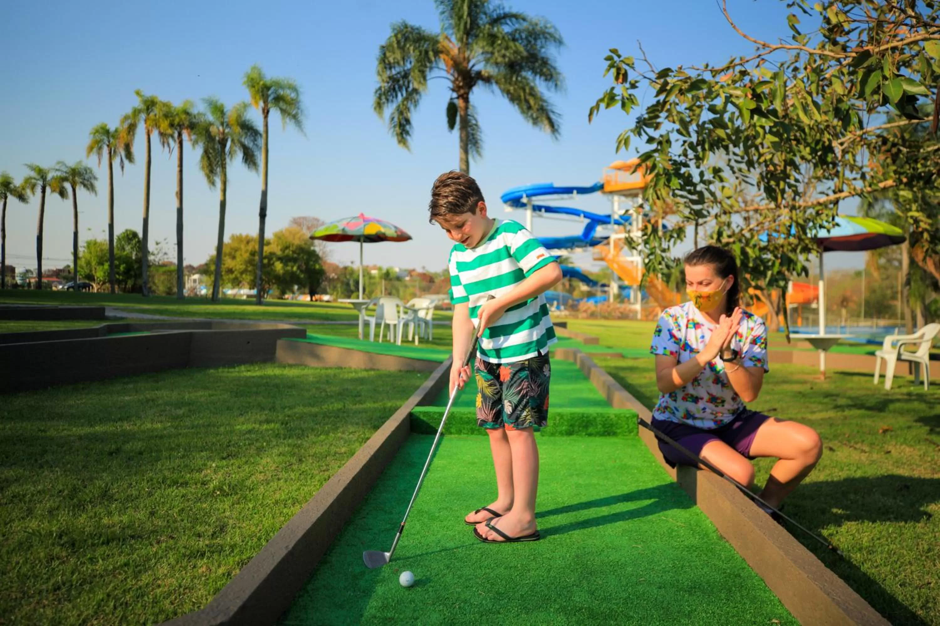 People in Vivaz Cataratas Hotel Resort