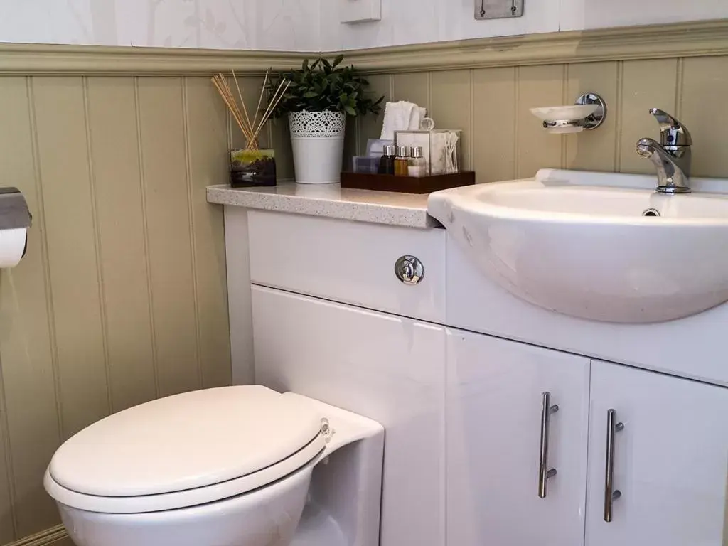 Bathroom in The Golf Tavern