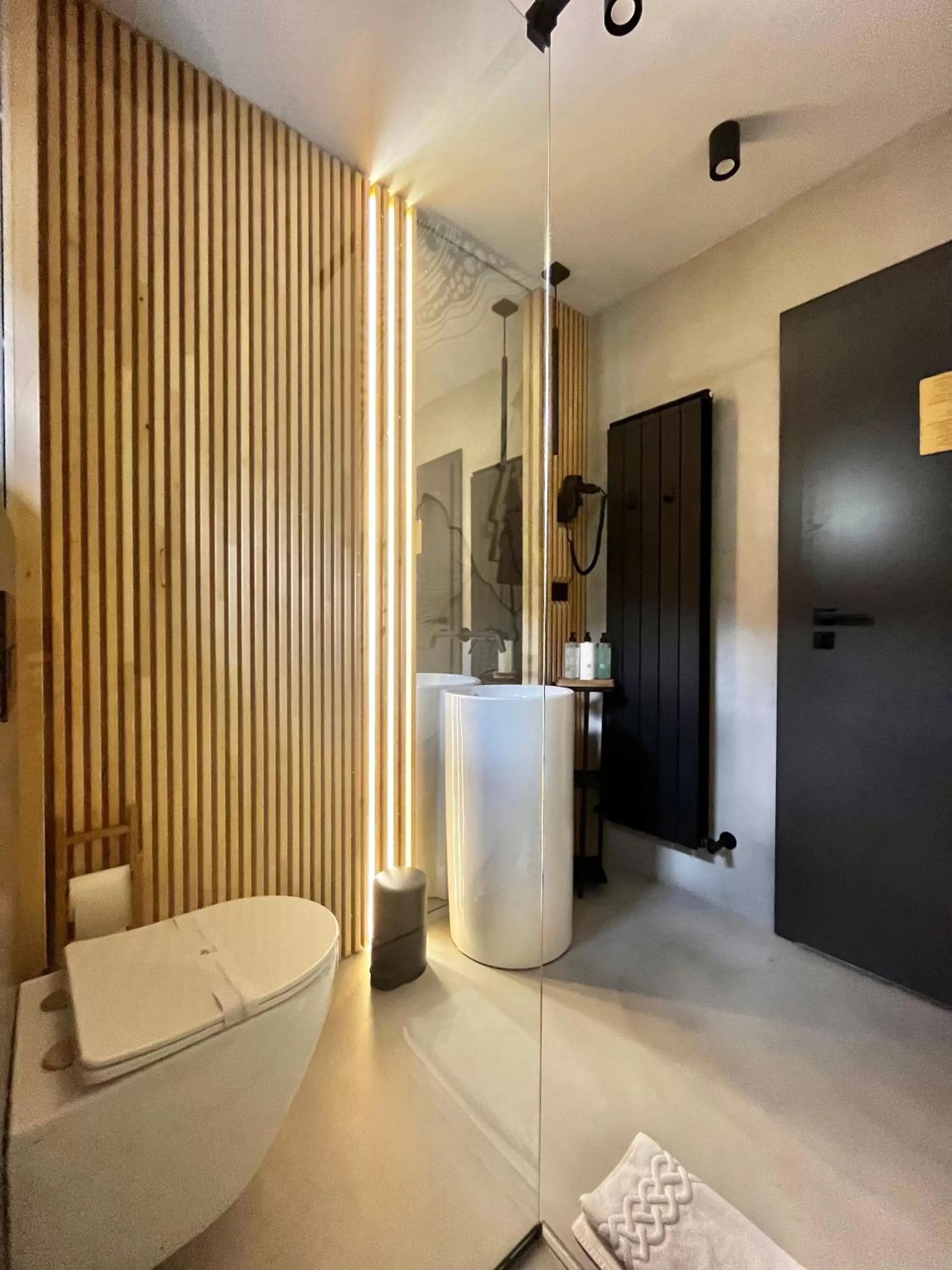 Bathroom in Garden Retreat Junior