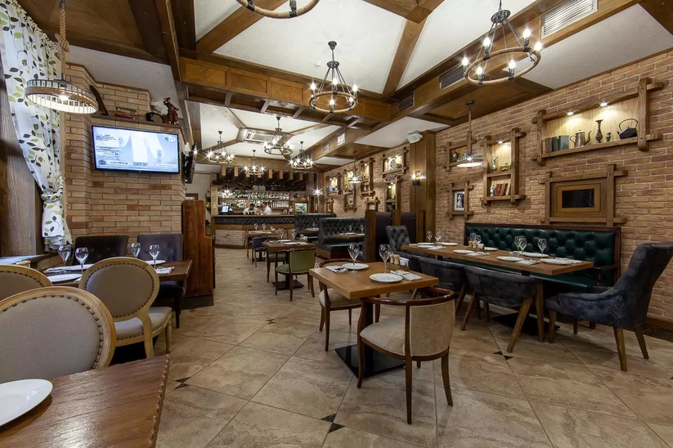 Restaurant/places to eat in Sacvoyage Hotel