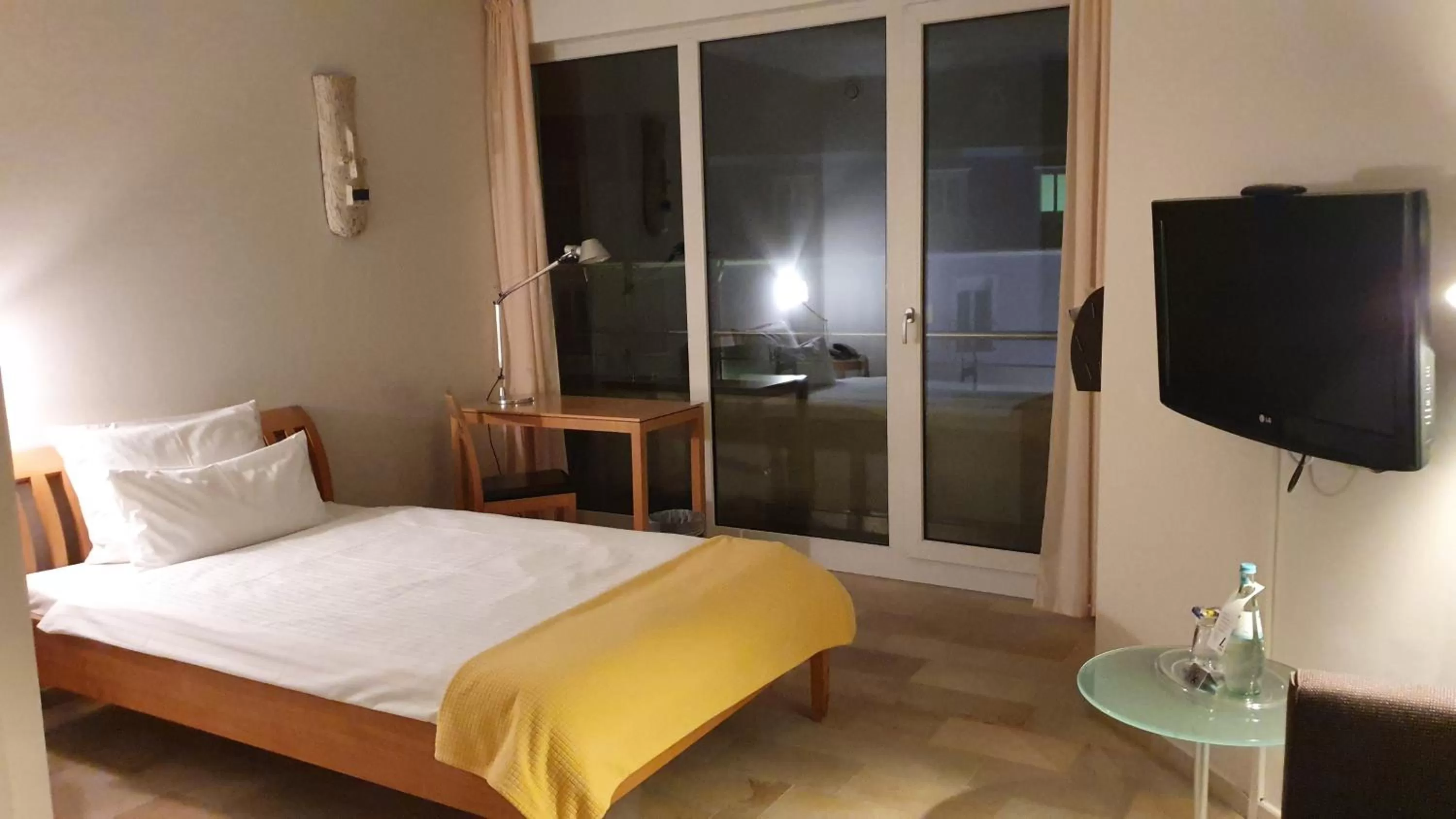 Photo of the whole room, Bed in Domaine Leidinger