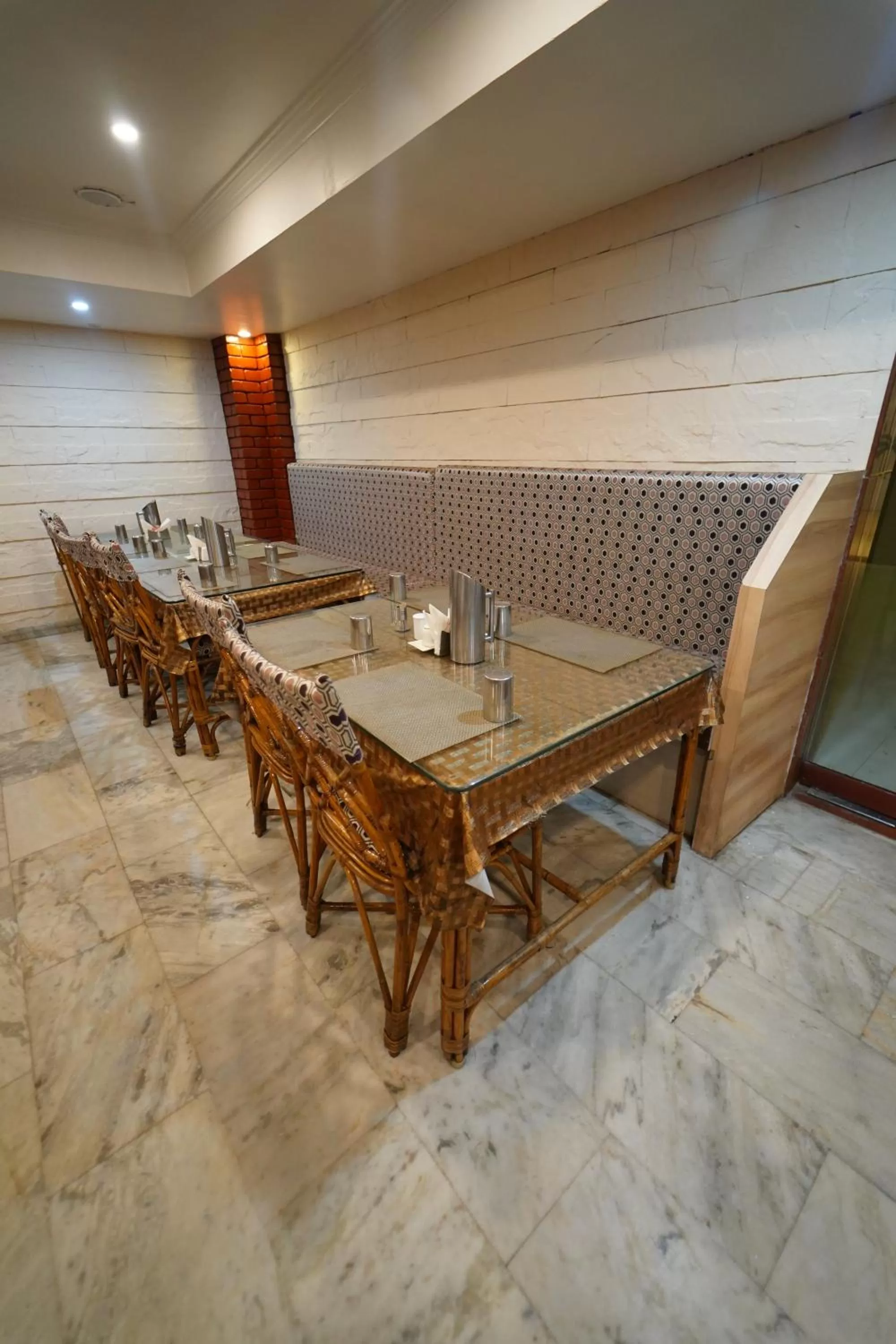 Restaurant/places to eat in Hotel Palmyra Grand Inn