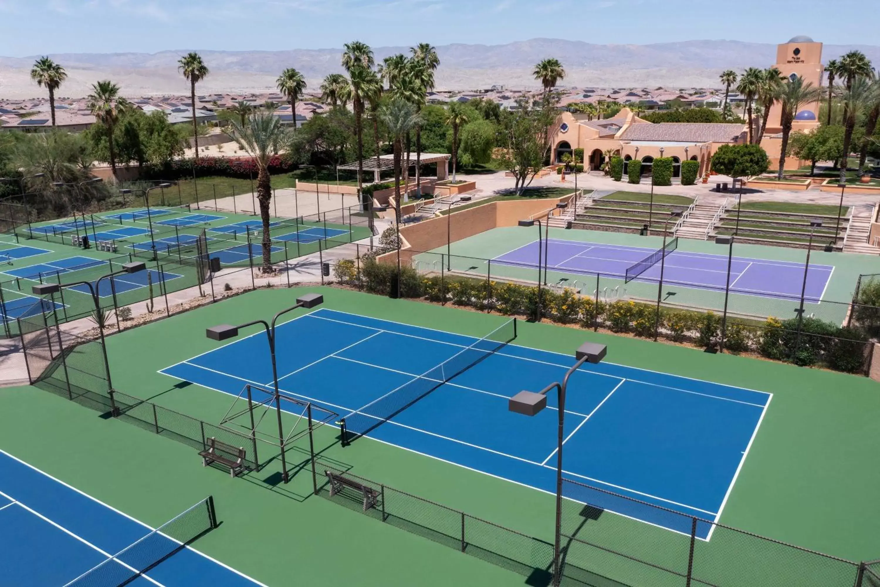 Tennis court, Tennis/Squash in The Westin Rancho Mirage Golf Resort & Spa