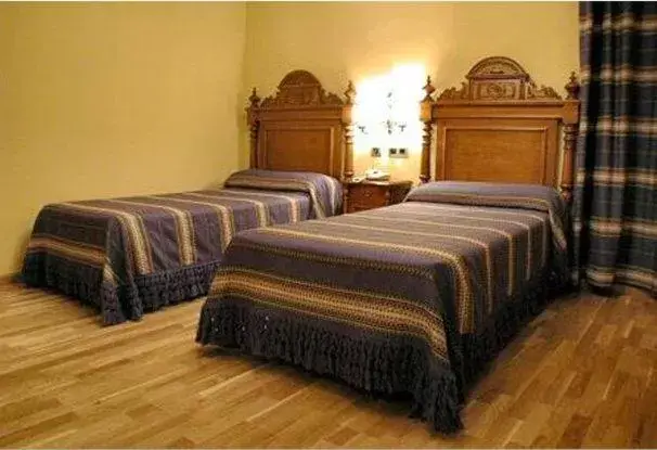 Photo of the whole room, Bed in Hotel del Pastor