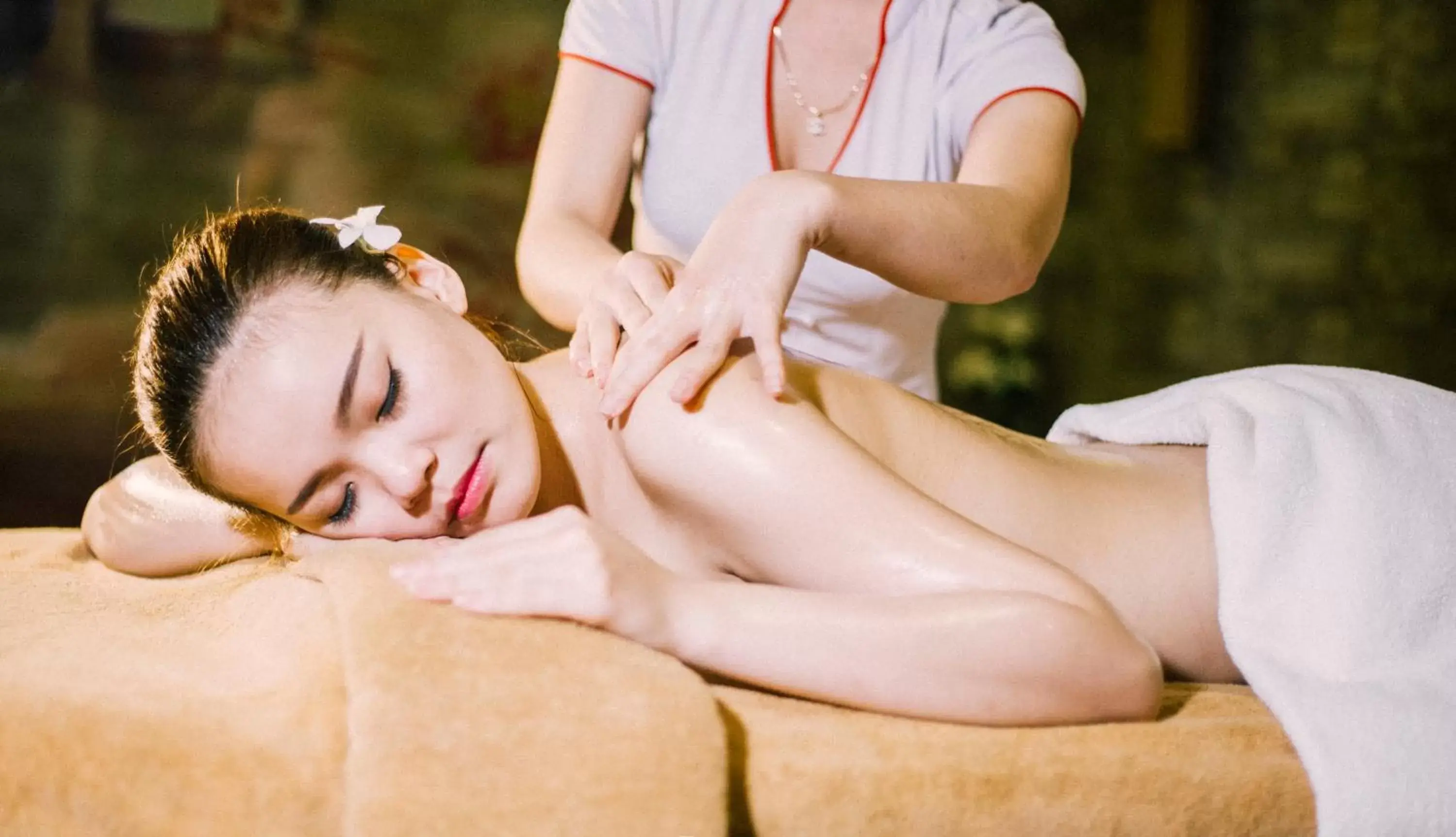 Massage in Muong Thanh Holiday Hoi An Hotel