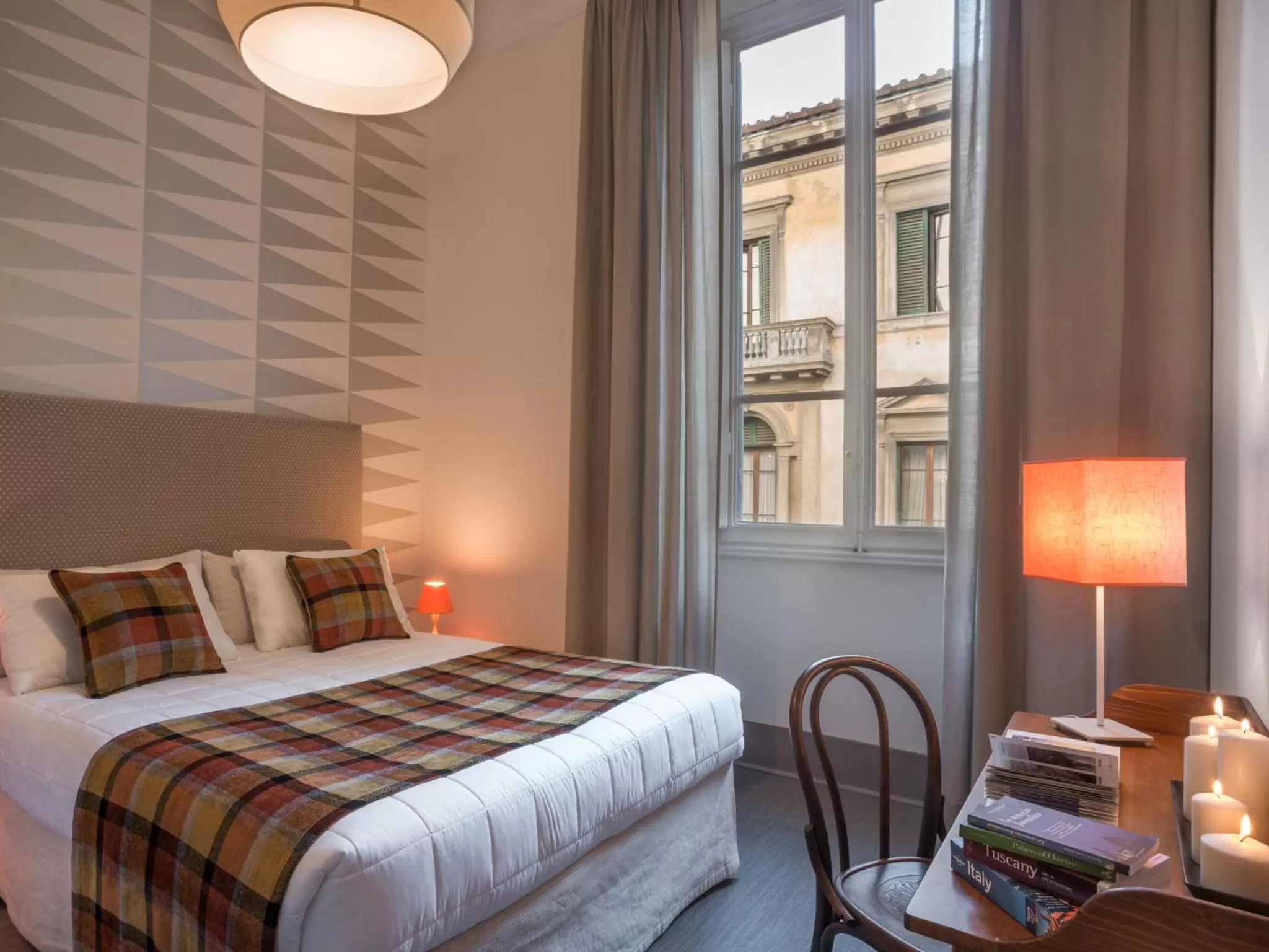 Bedroom, Bed in Alfieri9