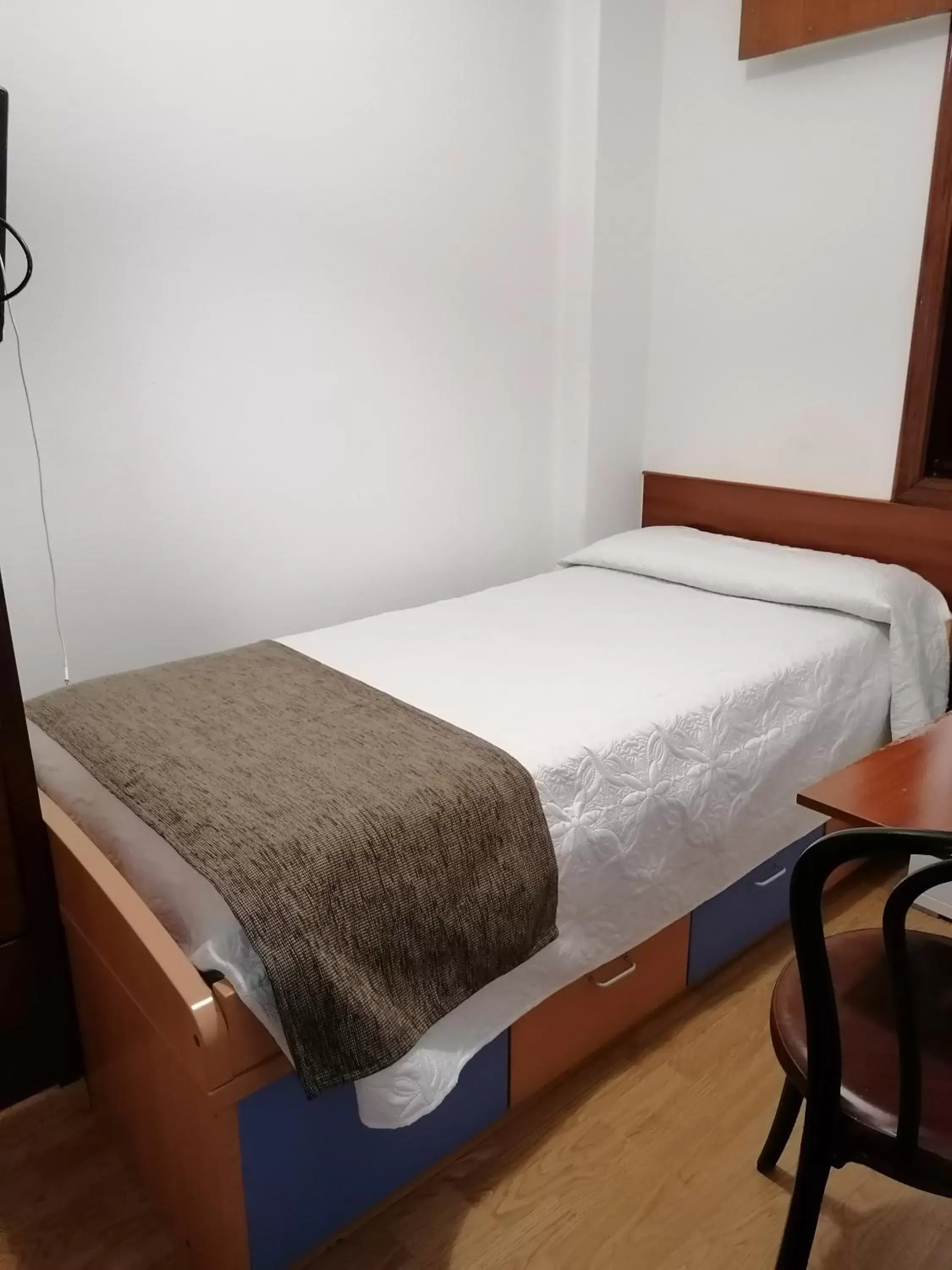 Bed in Hostal Adelia