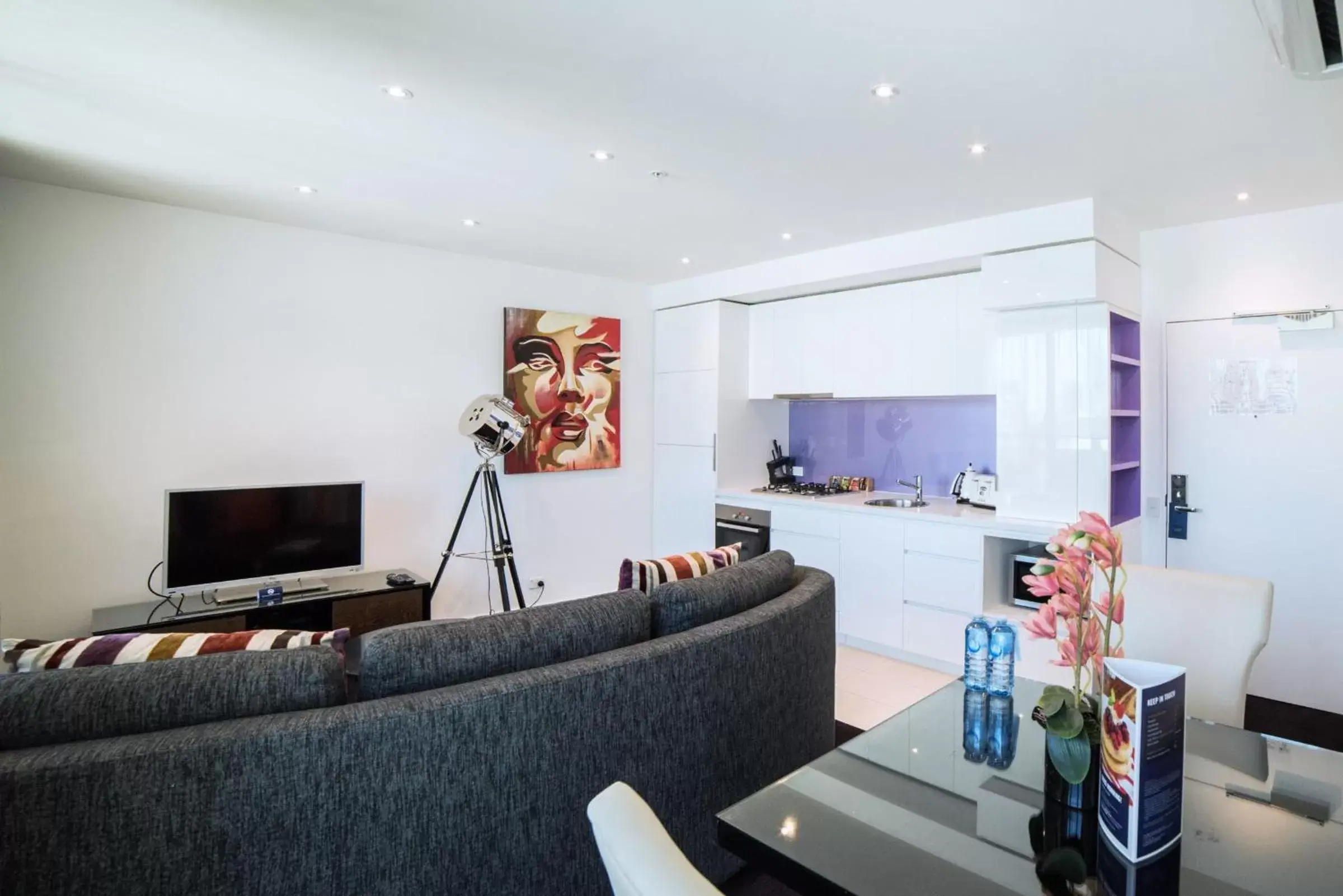 Kitchen or kitchenette, Seating Area in The Sebel Melbourne Docklands Hotel