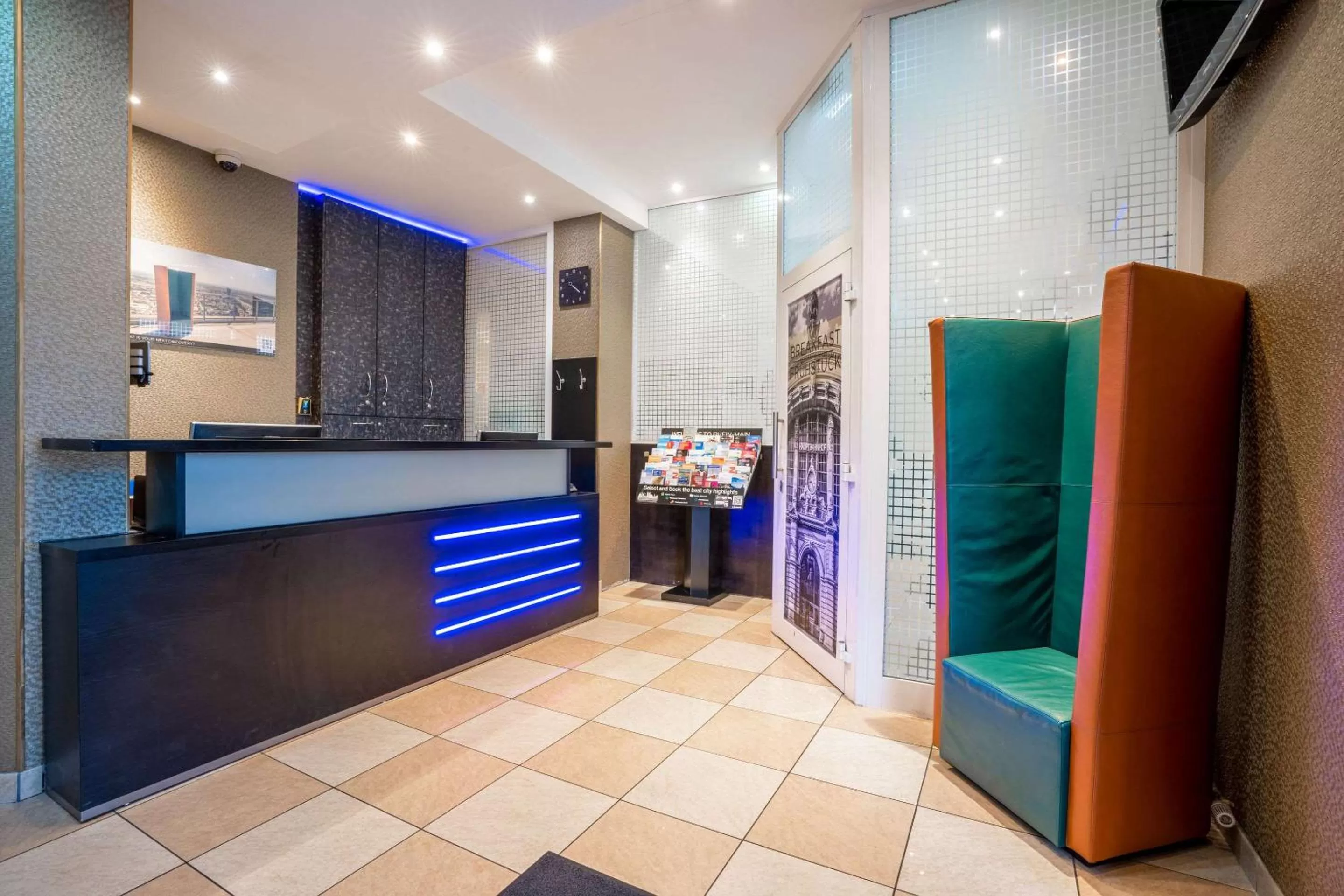 Lobby or reception in Comfort Hotel Frankfurt Central Station