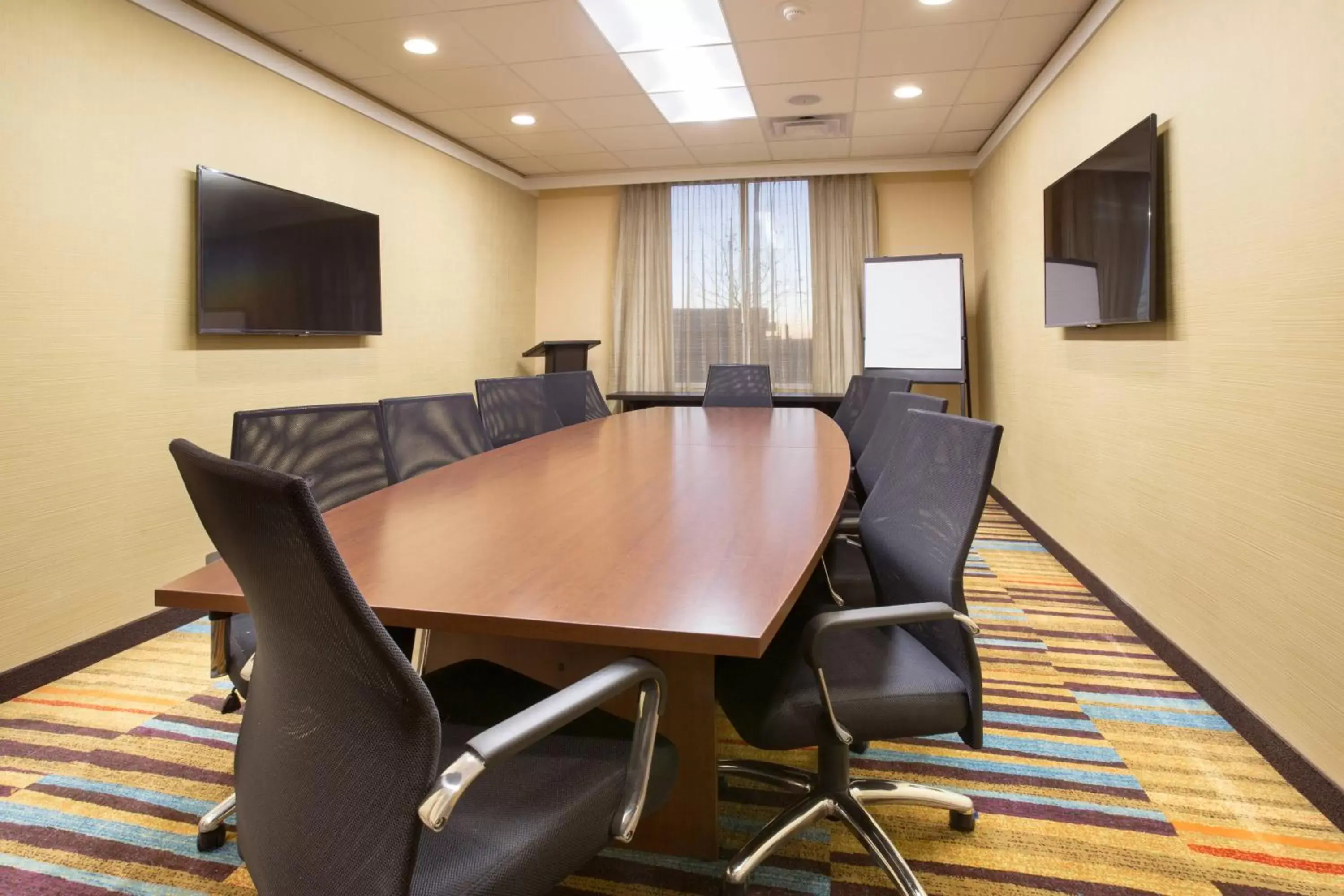 Meeting/conference room in Fairfield Inn & Suites by Marriott Burlington