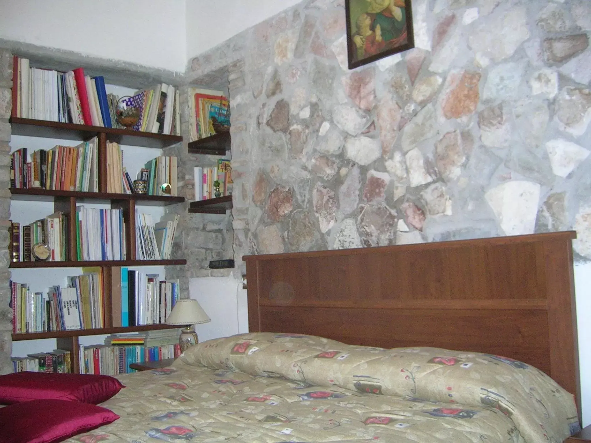 Bedroom, Library in B&B La Terrazza Del Subasio