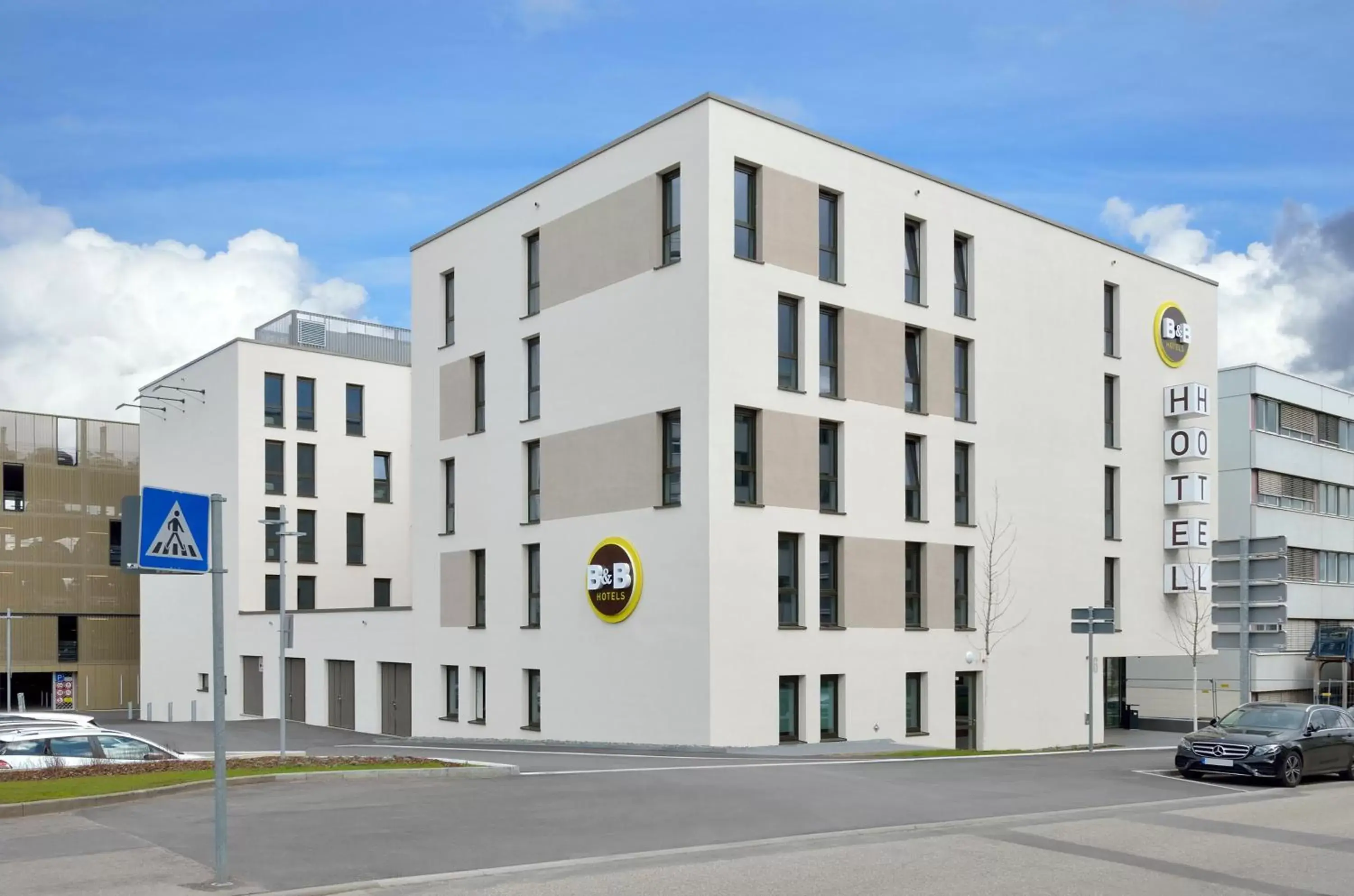 Property Building in B&B Hotel Stuttgart-Zuffenhausen