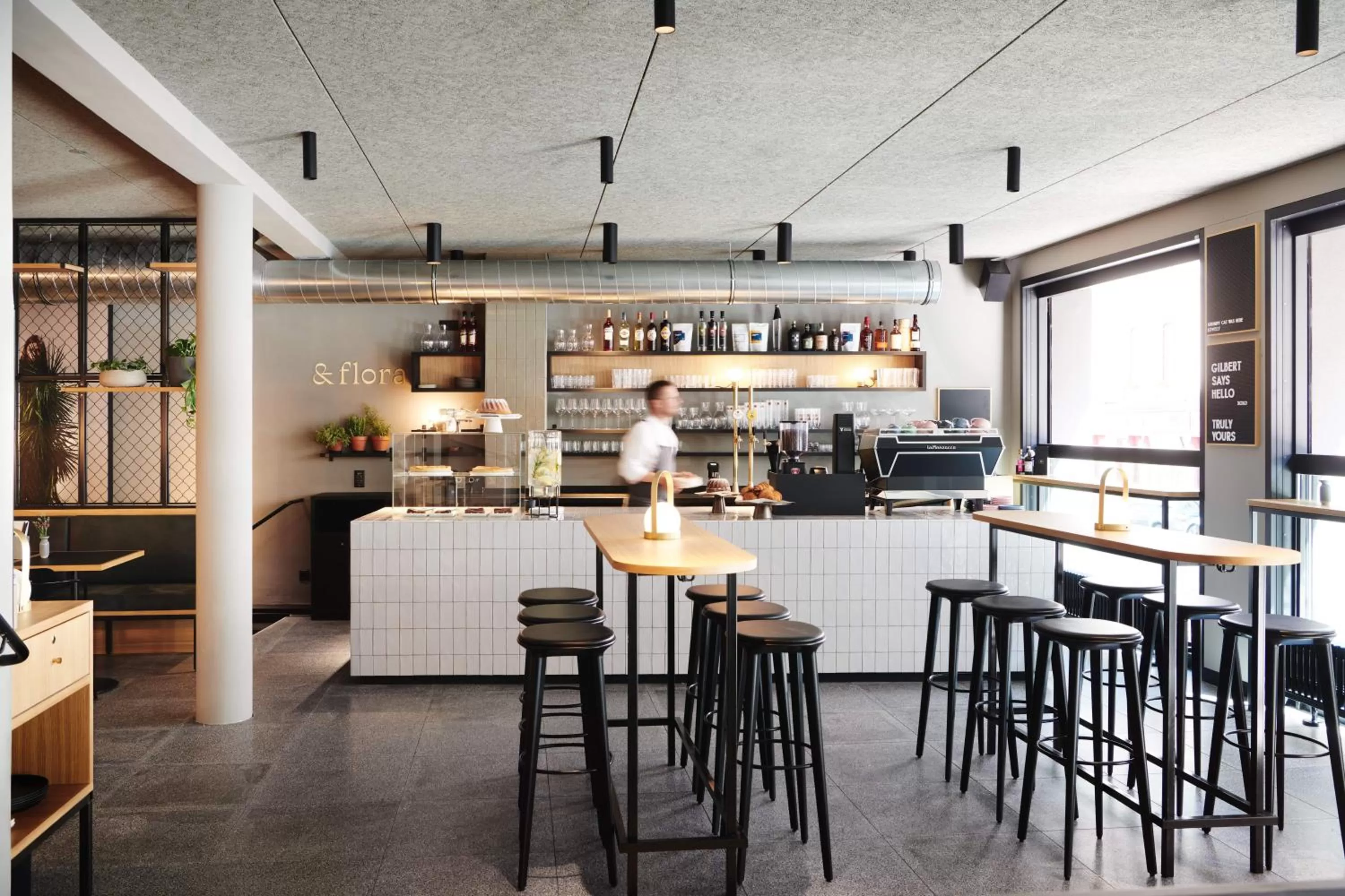 Restaurant/places to eat in Hotel Gilbert