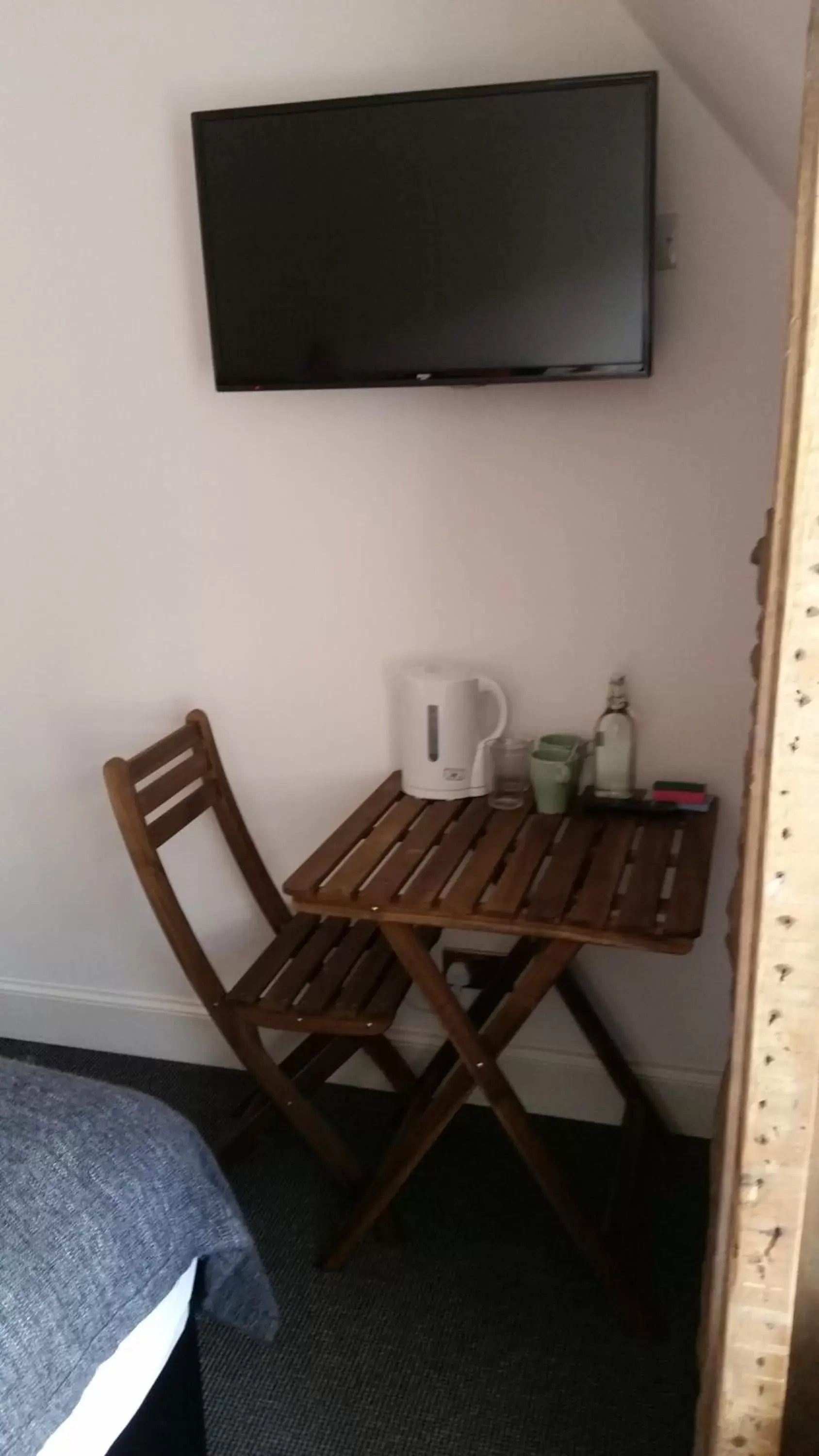 Seating area, TV/Entertainment Center in Royal Mile Balconies by the Castle