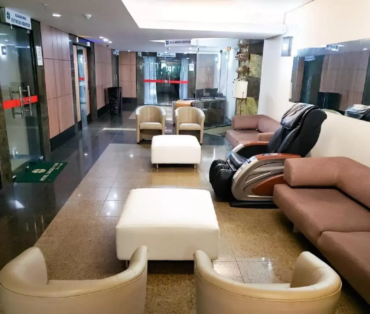 Lobby or reception in Hotel Golden Park Recife Boa Viagem By Nacional Inn Lobby or reception in Hotel Golden Park Recife Boa Viagem By Nacional Inn