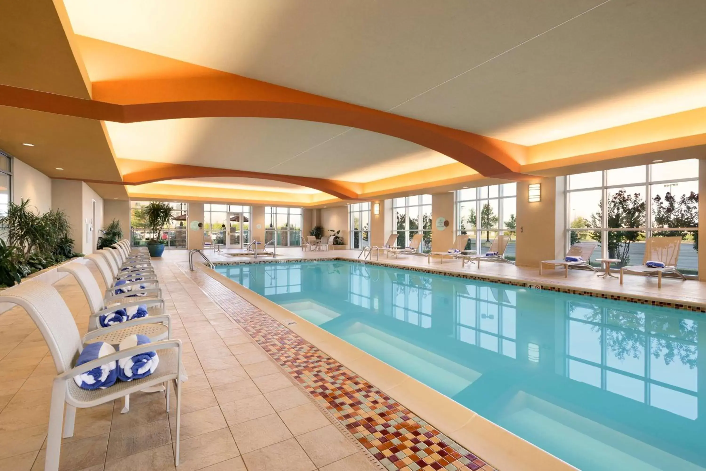 Pool view, Swimming Pool in Embassy Suites by Hilton Norman Hotel & Conference Center