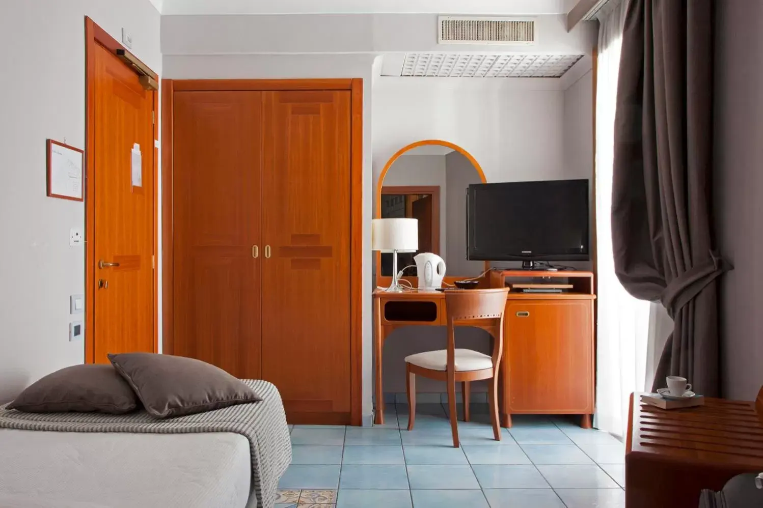 Living room, Bed in Hotel Villa Luisa Living room, Bed in Hotel Villa Luisa