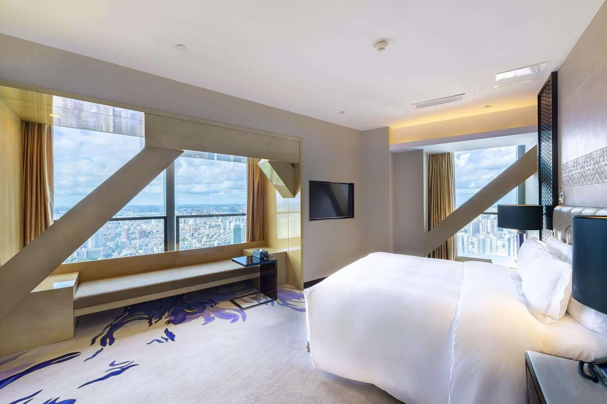 Bedroom, Bed in Hilton Haikou