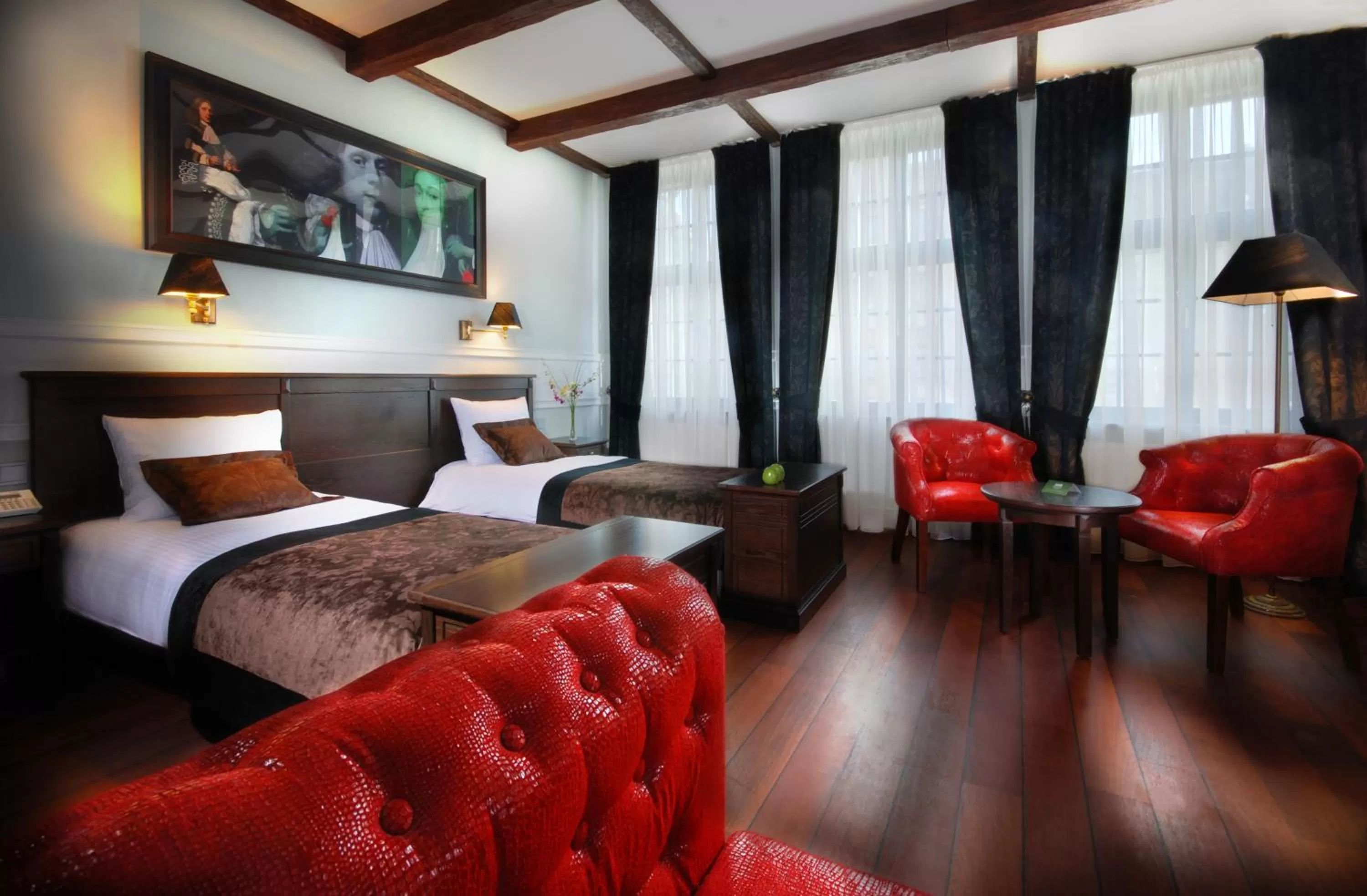 Photo of the whole room, Bed in Hotel Holland House Old Town