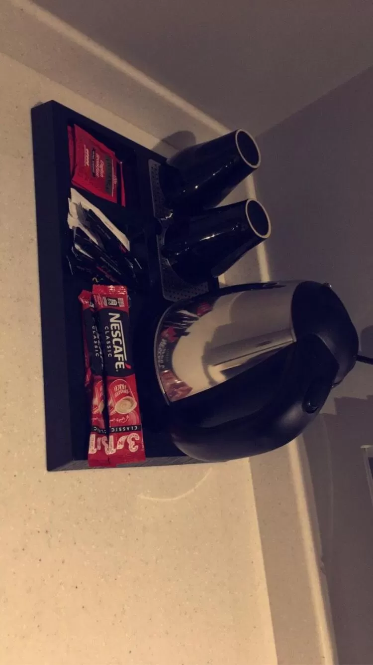 Coffee/tea facilities in Voyage Apartments