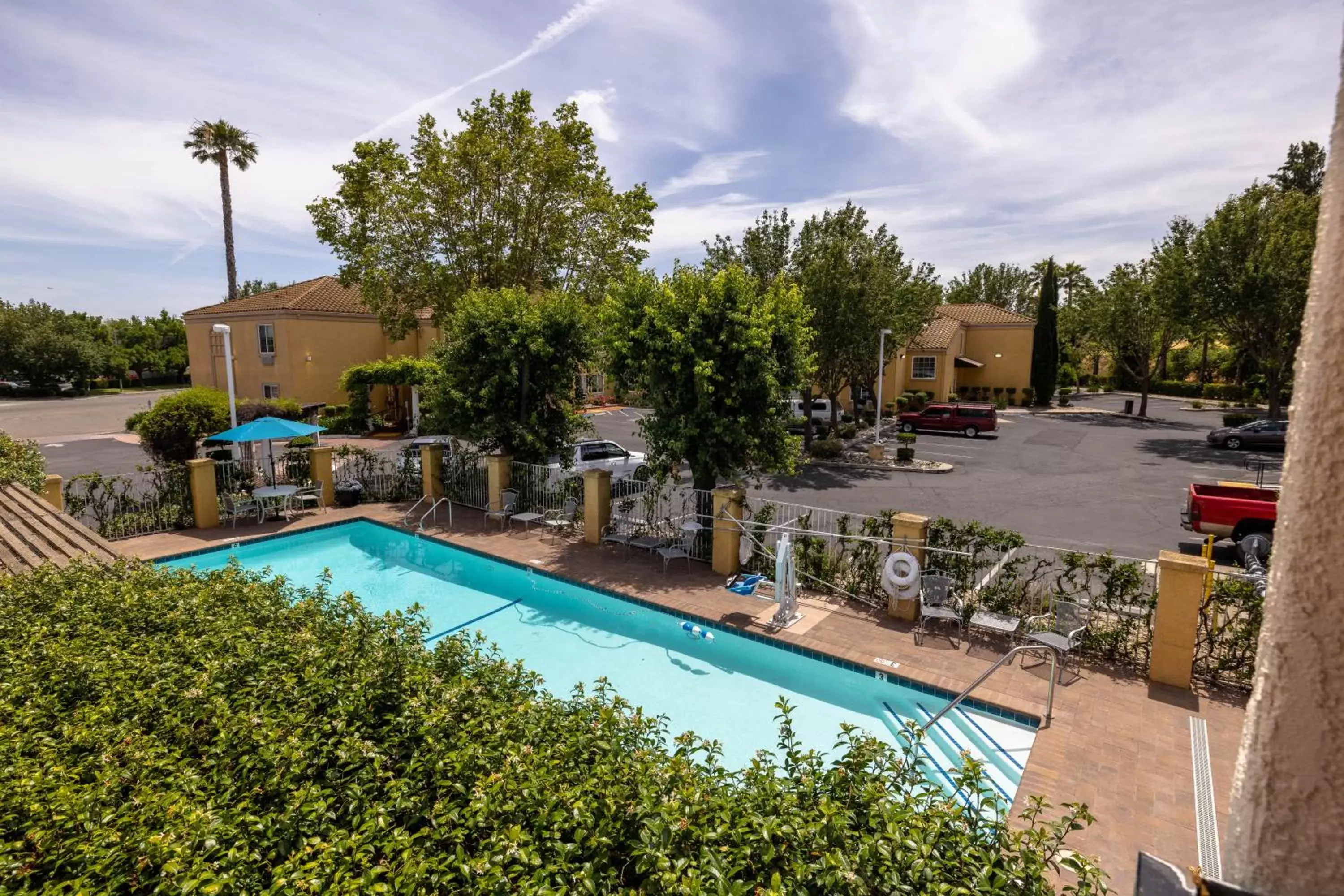 Swimming Pool in Best Western Plus Dixon Davis