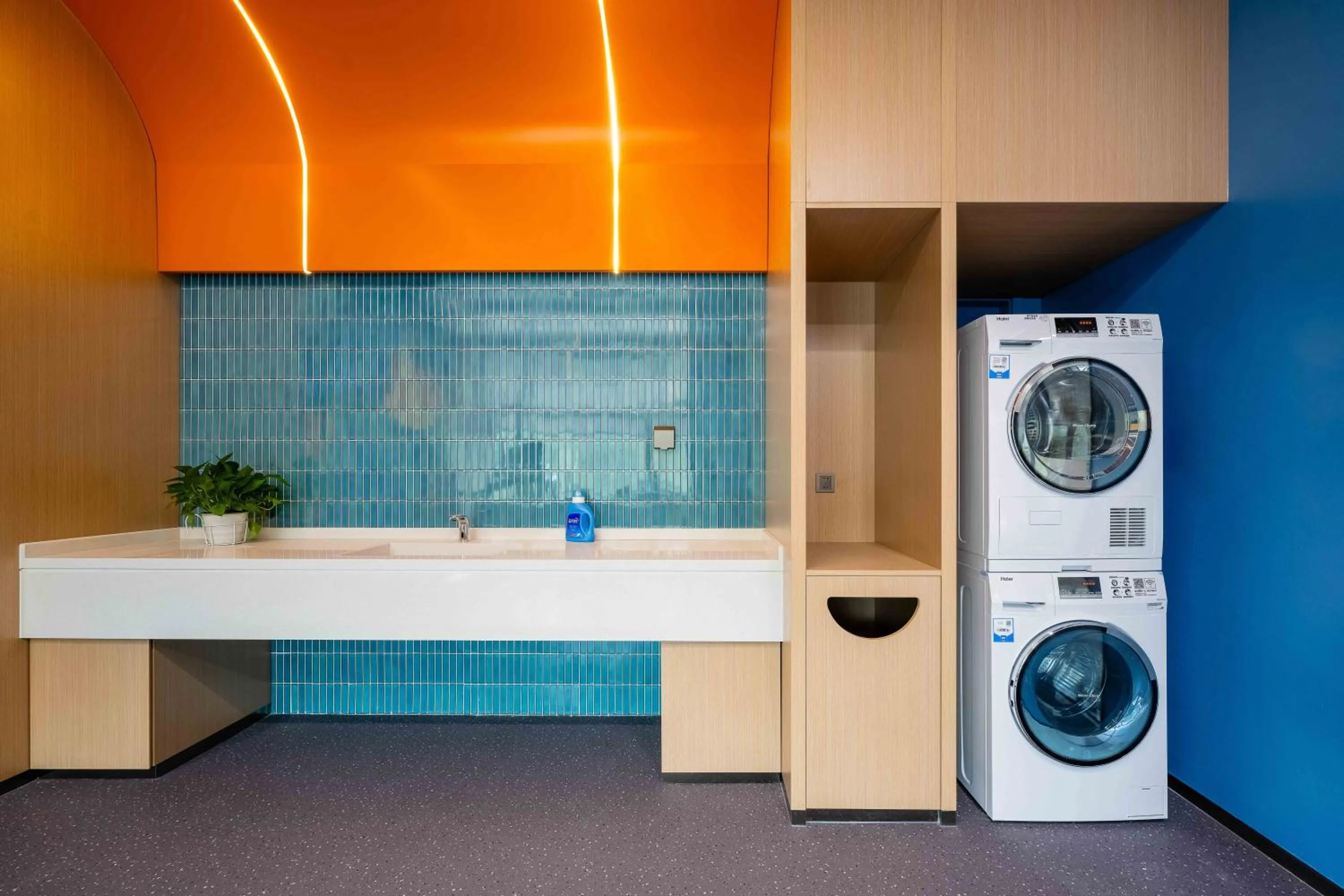 washing machine in Holiday Inn Express Jiangmen East Station by IHG