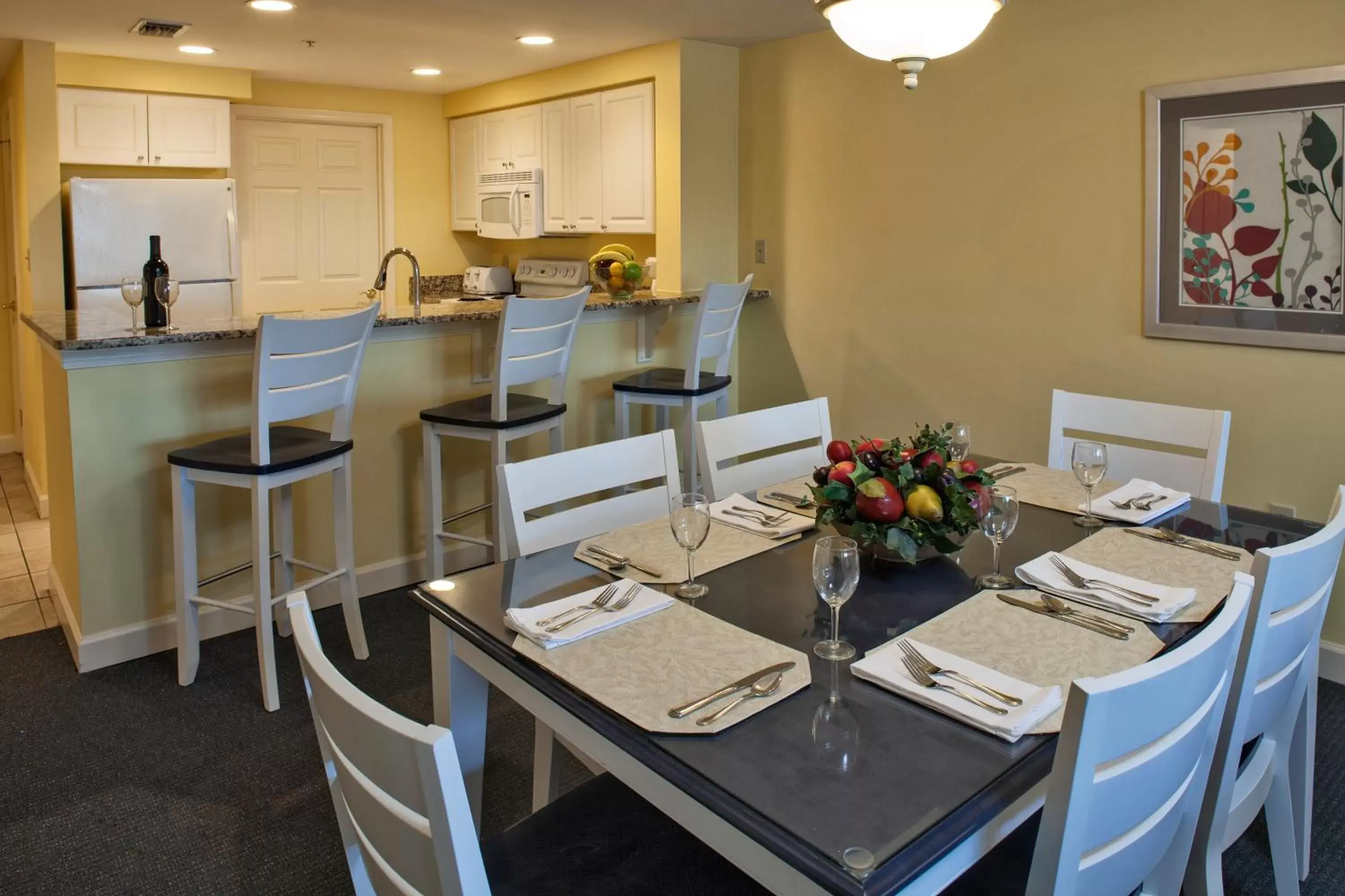 Kitchen or kitchenette, Restaurant/Places to Eat in Waterside by Spinnaker Resorts