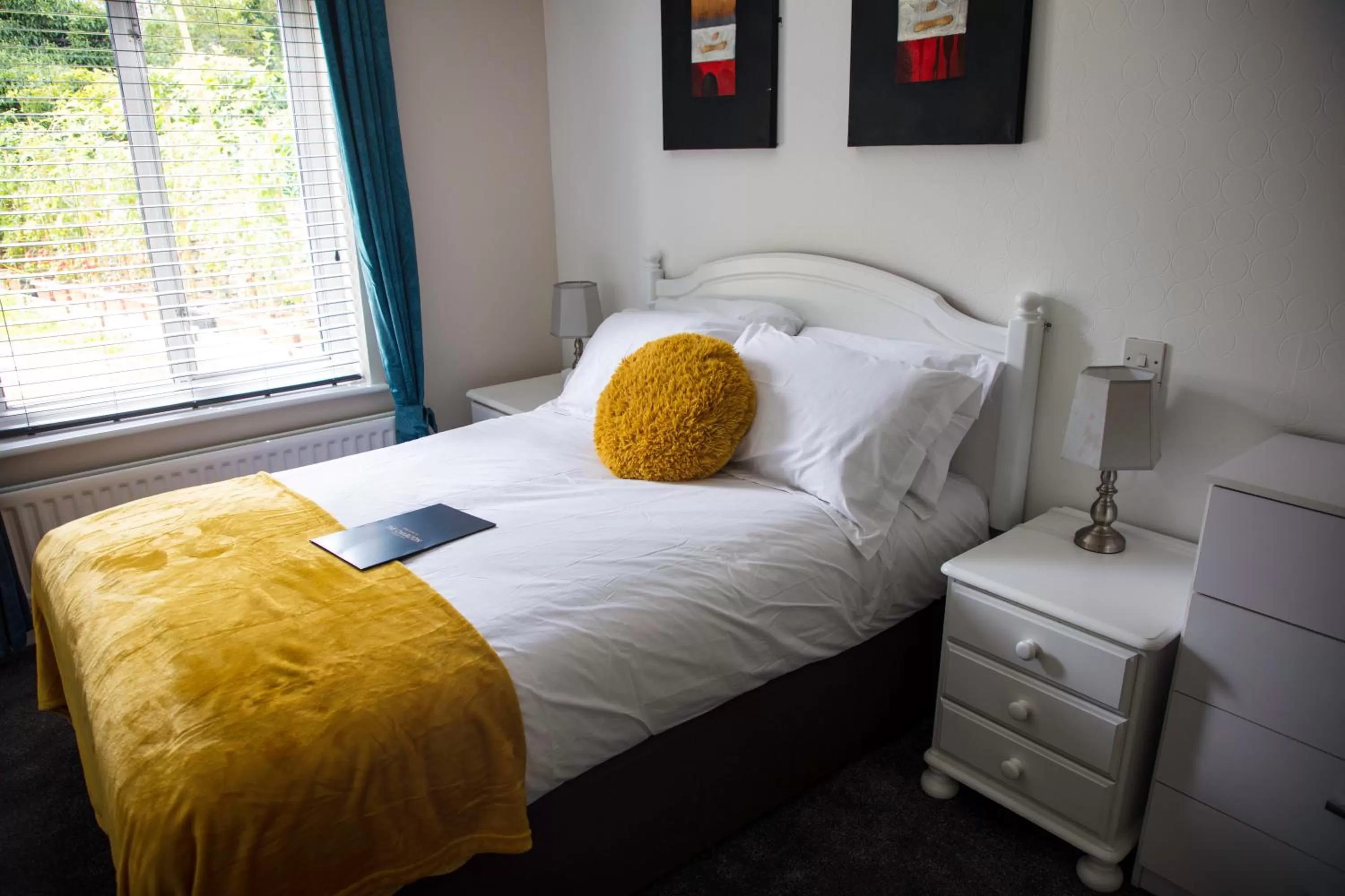 Bedroom, Bed in The Charlton Boutique Hotel