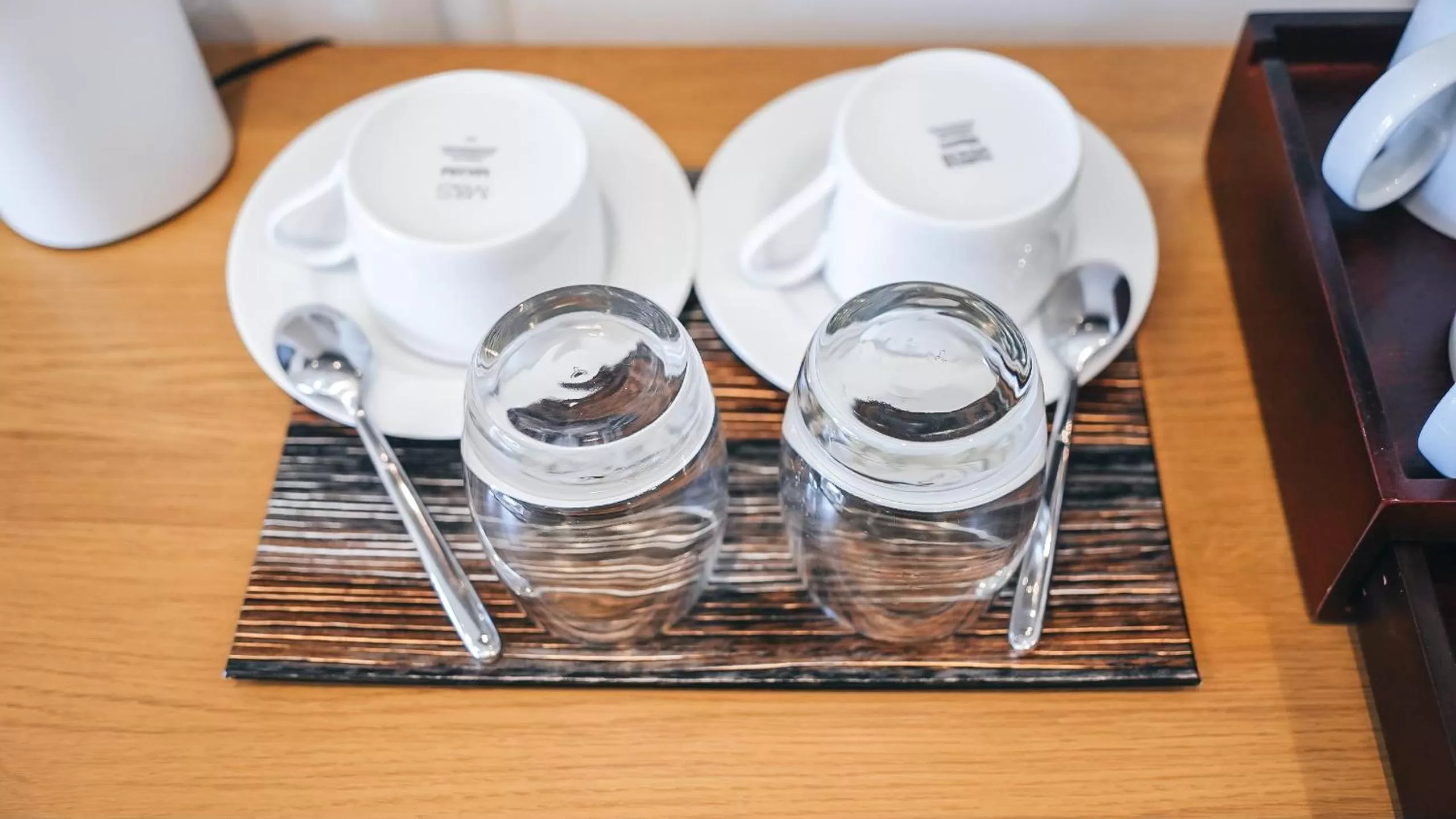 Coffee/tea facilities in The Avonmore Olympia