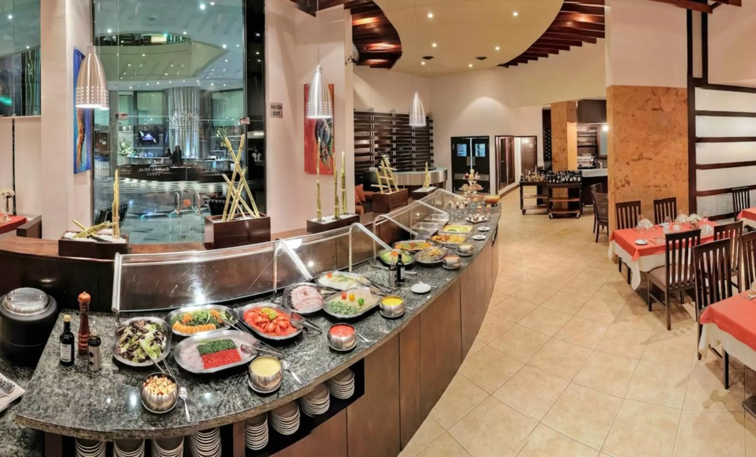 Restaurant/places to eat in Suites Camino Real