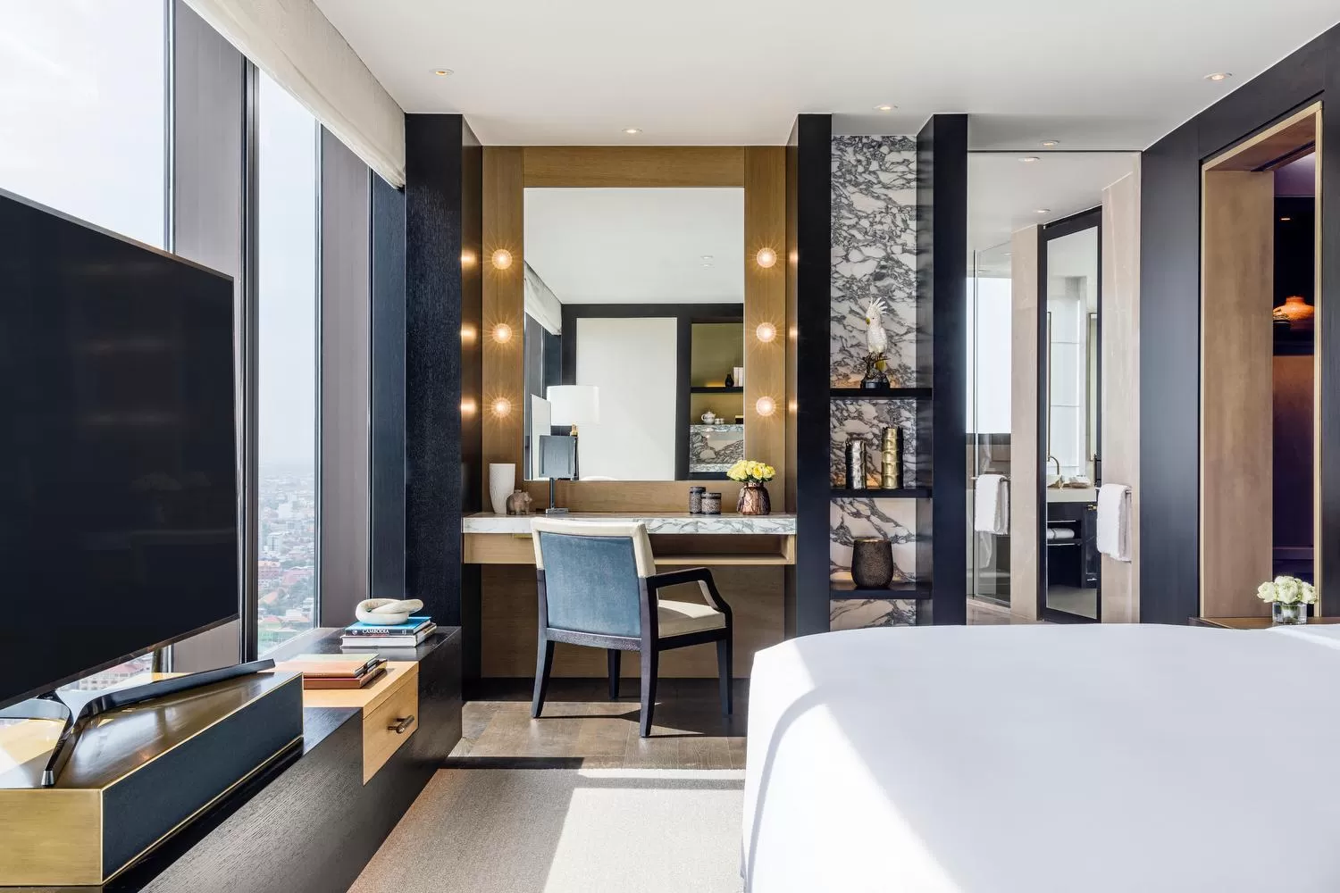 Bedroom, Bed in Rosewood Phnom Penh