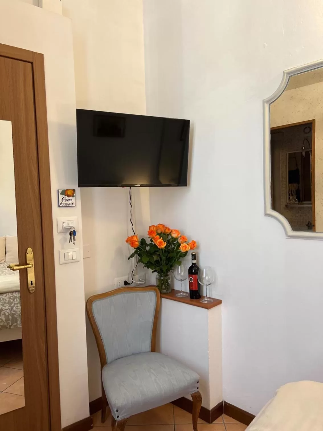 TV and multimedia, TV/Entertainment Center in Home Milù Florence