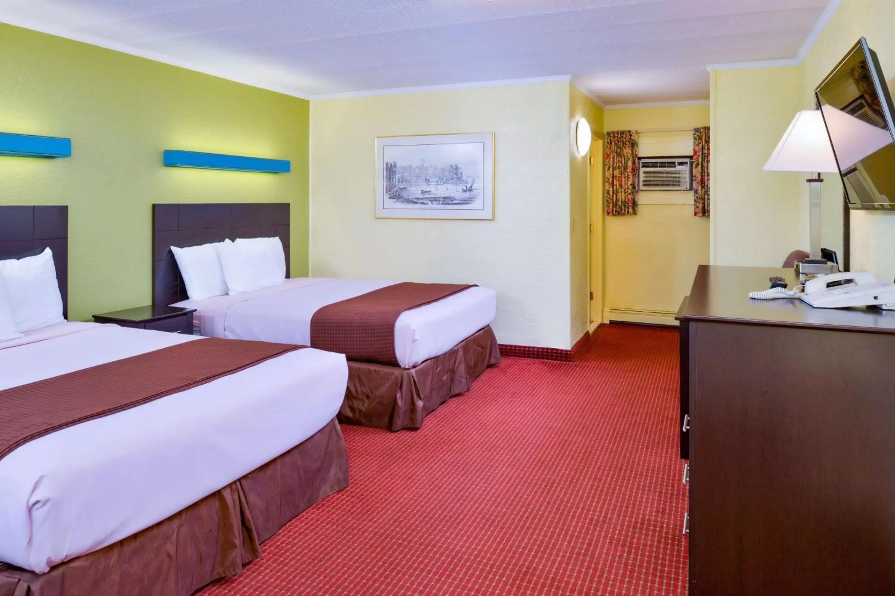 Queen Room with Two Queen Beds in Rodeway Inn Orleans - Cape Cod