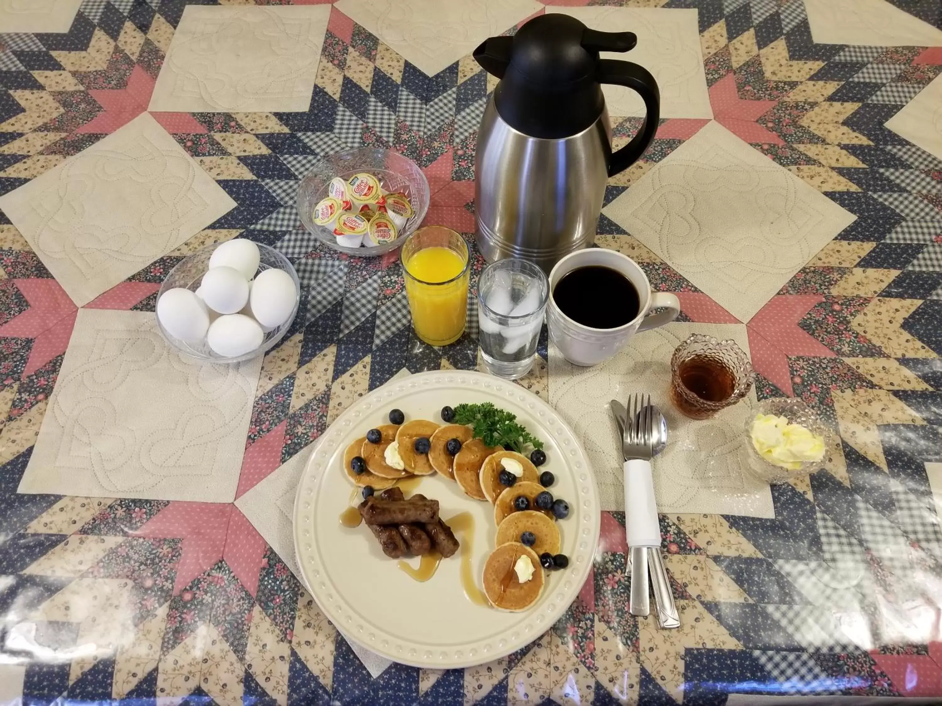 American breakfast in Alaska's Lake Lucille Bed & Breakfast