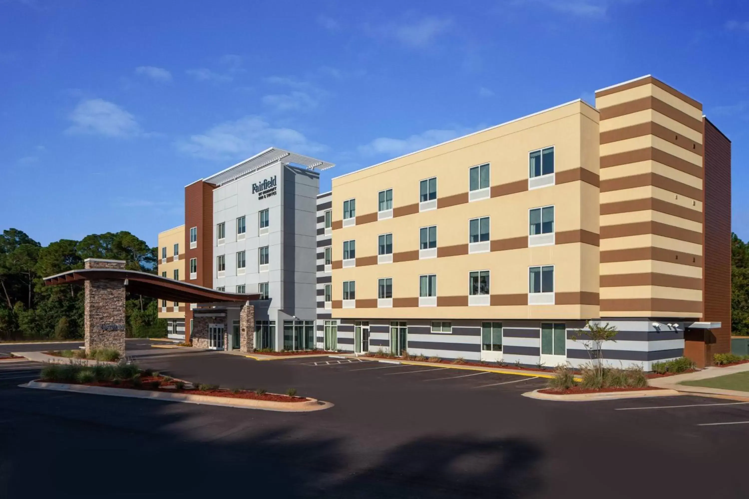 Property Building in Fairfield Inn & Suites by Marriott Pensacola West I-10