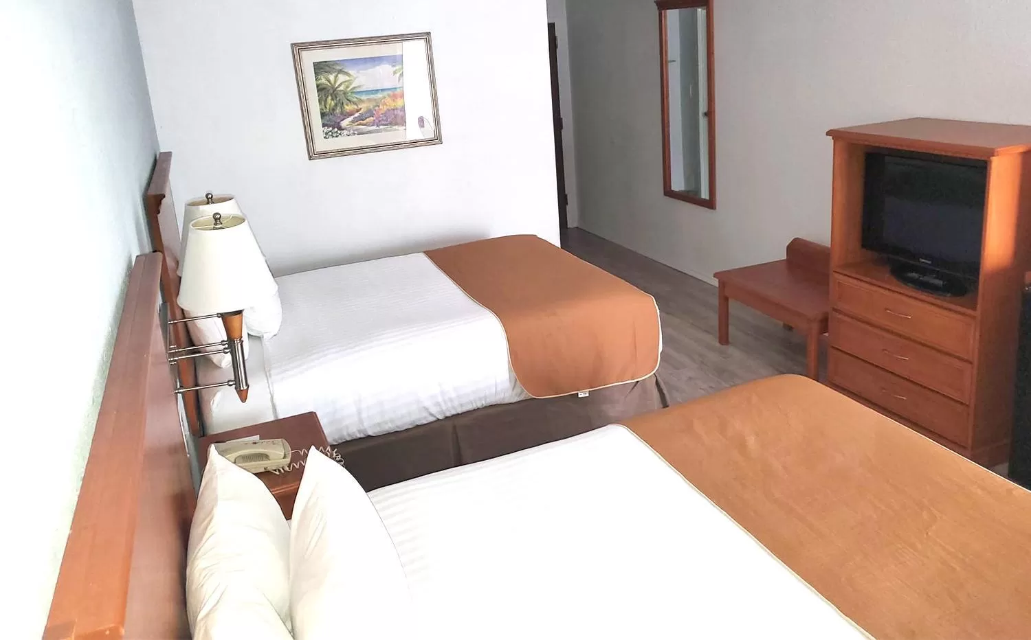 Queen Room in Coratel Inn & Suites by Jasper New Braunfels IH-35 EXT 189