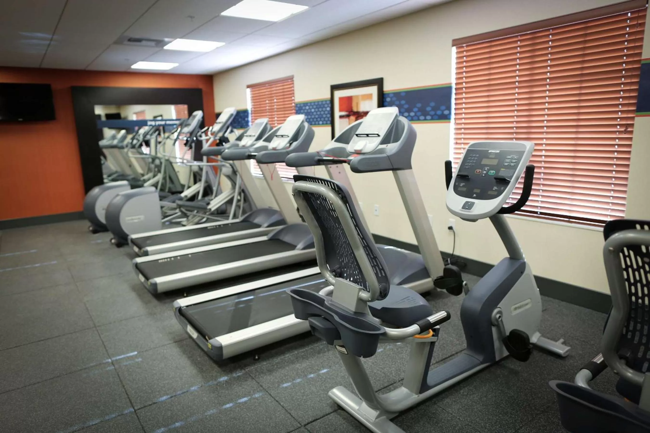 Fitness centre/facilities in Hampton Inn Union City