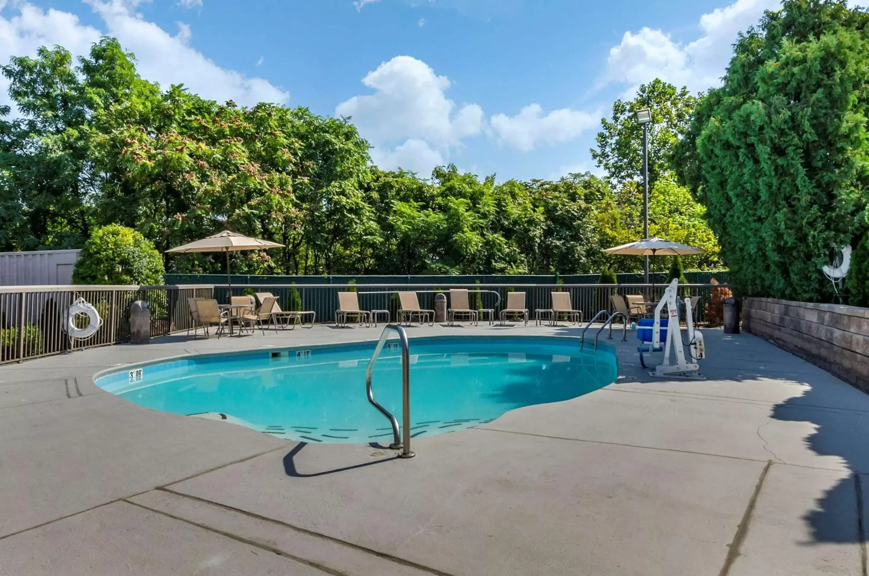 On site, Swimming Pool in Comfort Inn Roanoke Civic Center